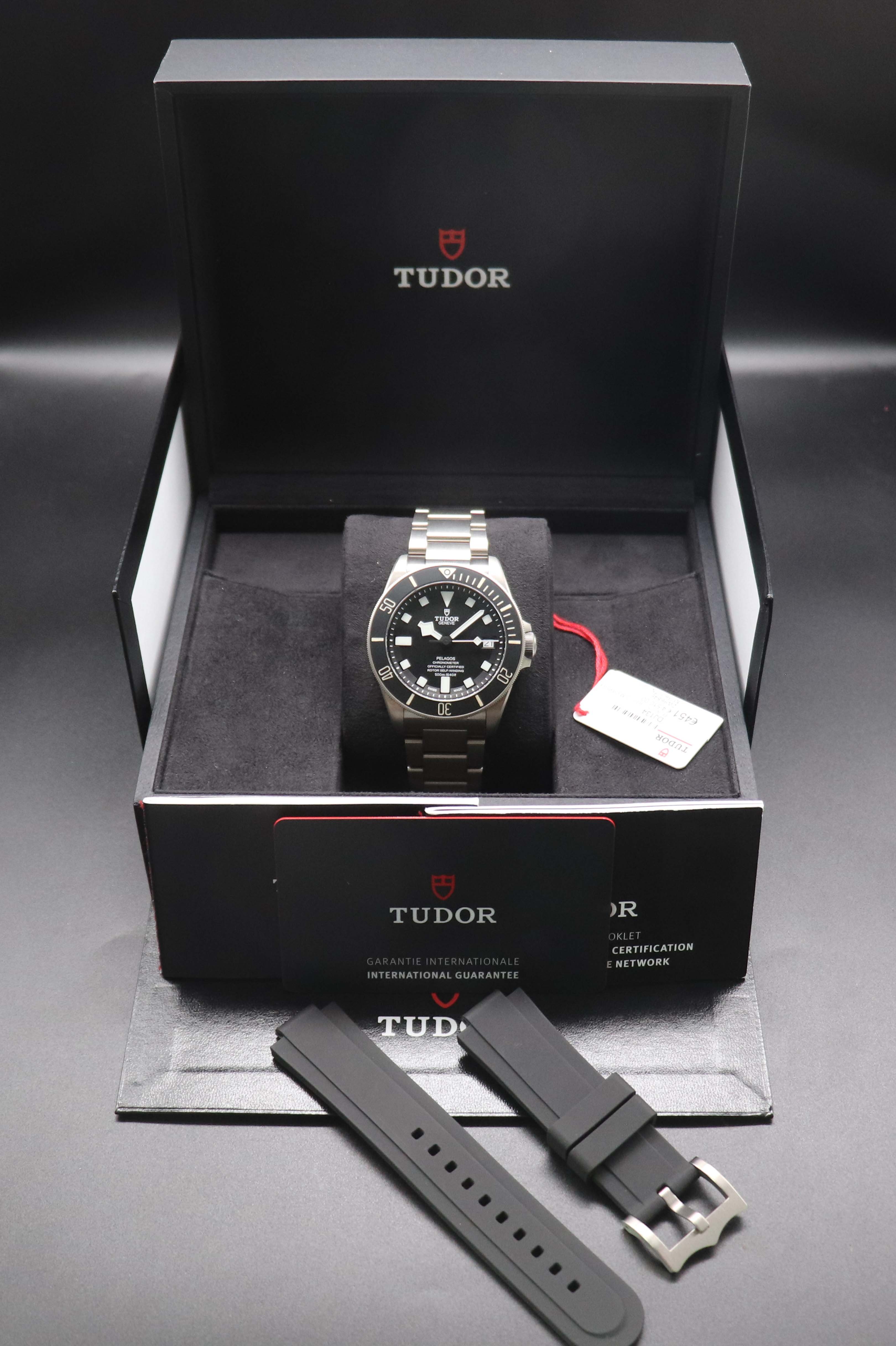Tudor Pelagos 25600TN Complete Set 2022 Box + Papers