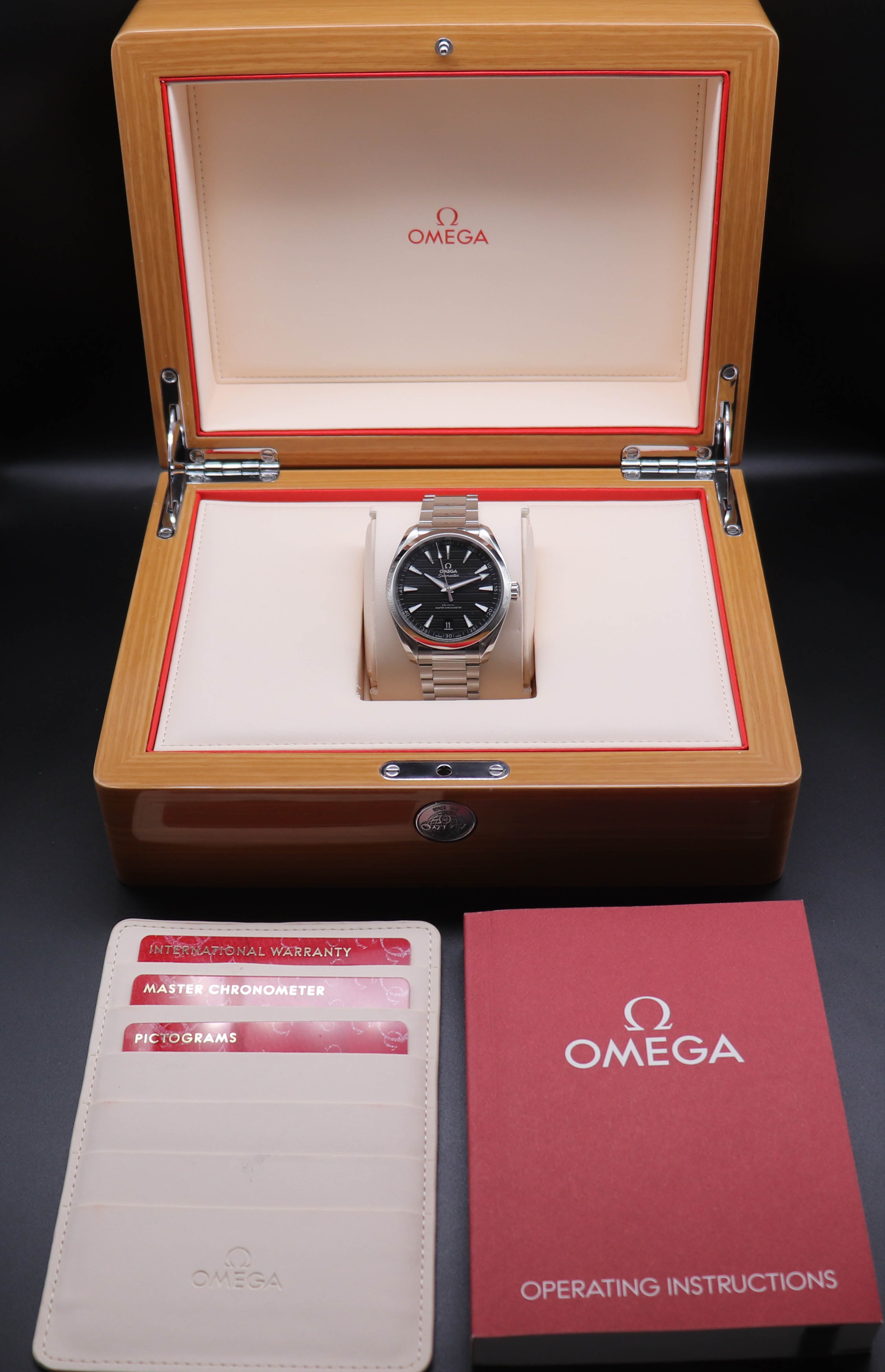 Omega Seamaster Aqua Terra 220.10.41.21.01.001, FULLSET 2021, coffret + PAPERS