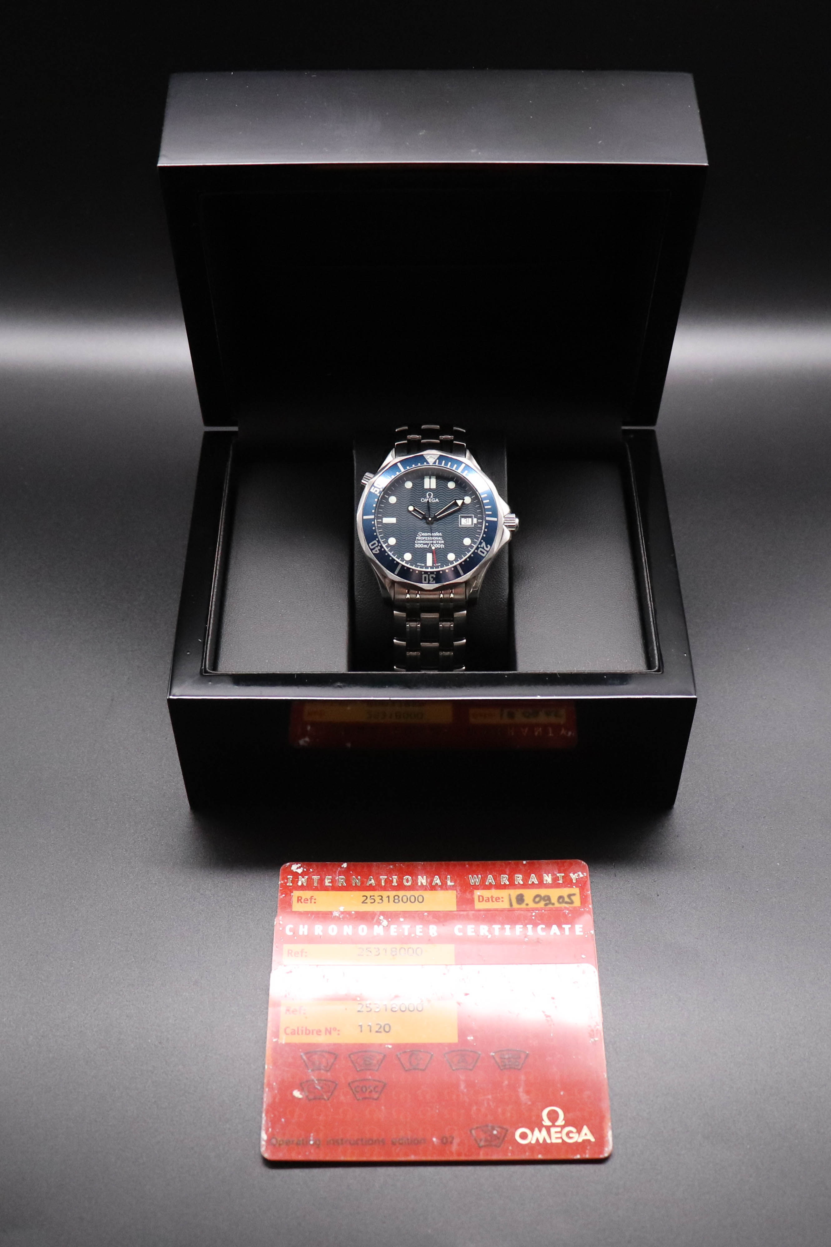 Omega Seamaster 2531.80 James Bond 2005 Papers