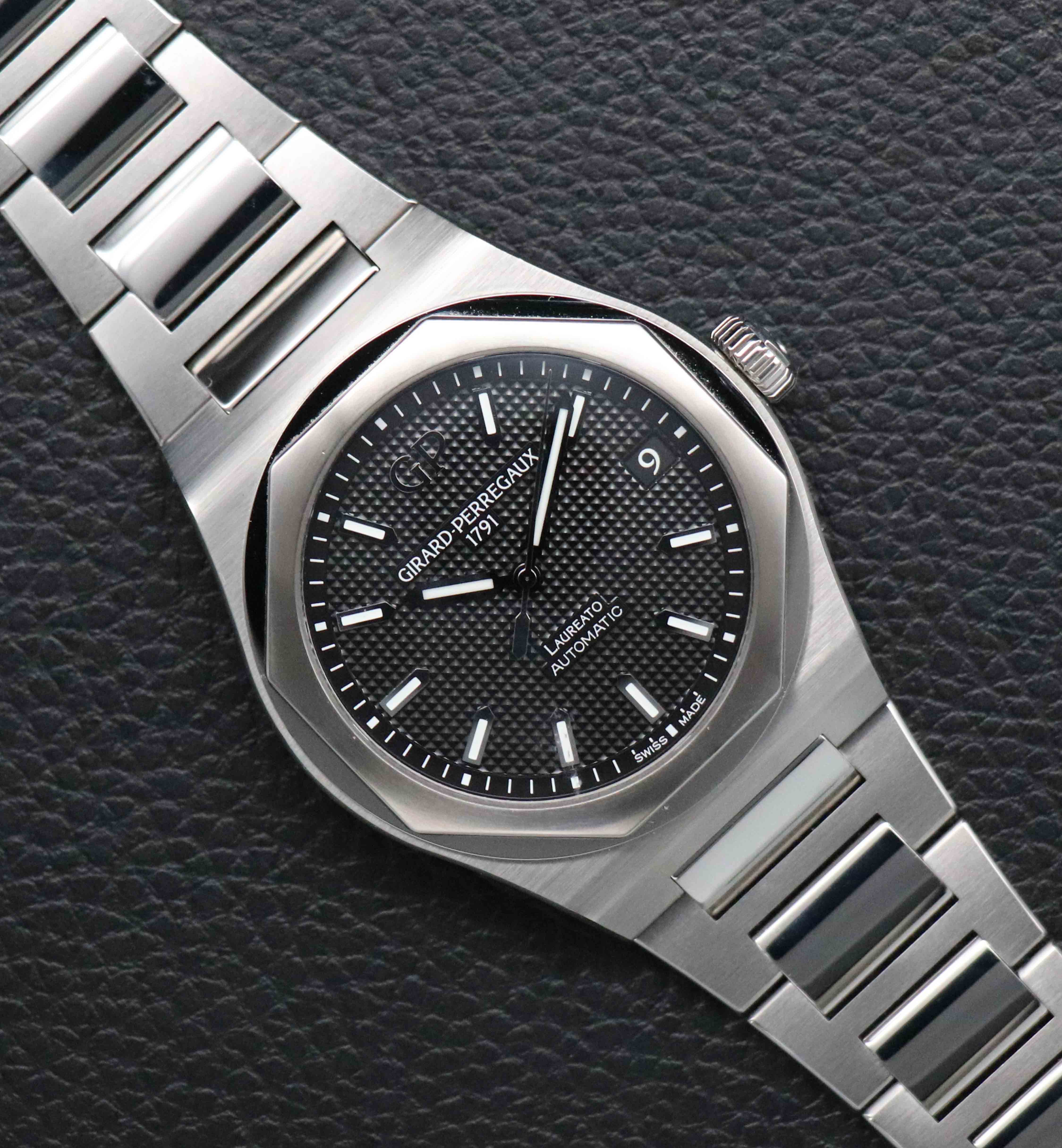 Girard Perregaux Laureato 81010-11-634-11A Fullset 2023 Scatola+carta