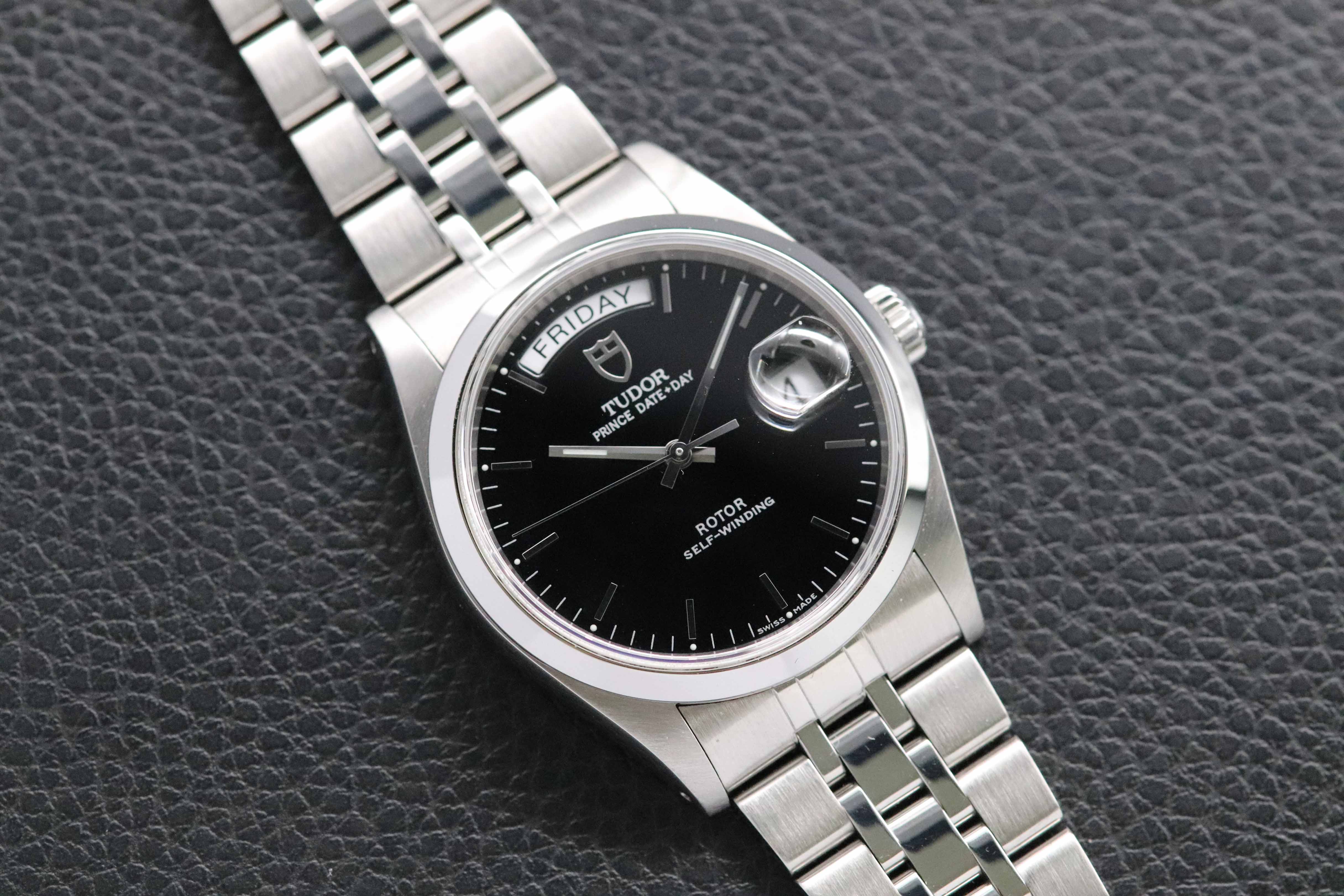 Tudor Date-Day 76200 Black Dial 2019 PAPERS