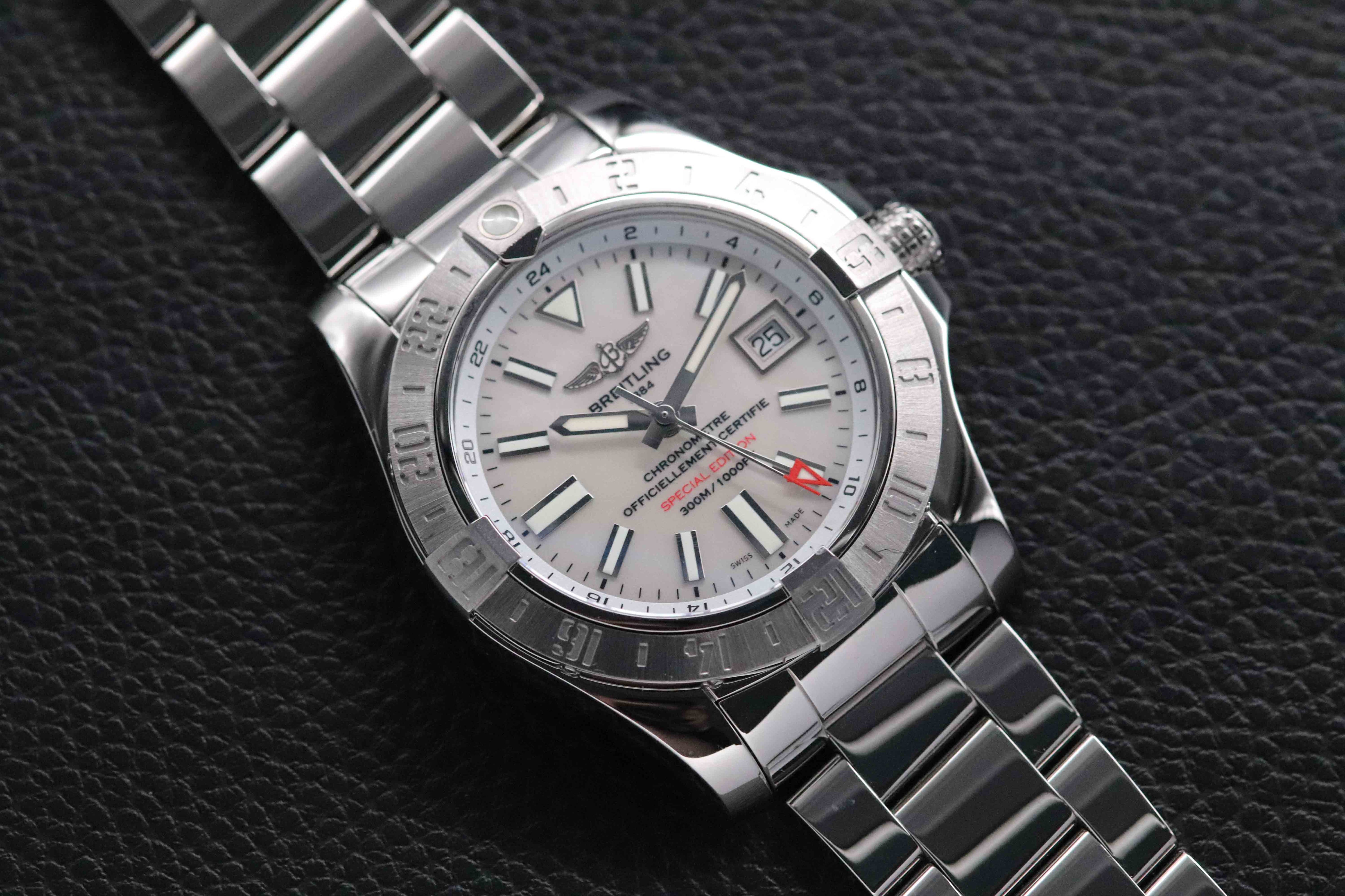 Breitling Avenger II GMT A32390 Fullset 2020 Box+Paper