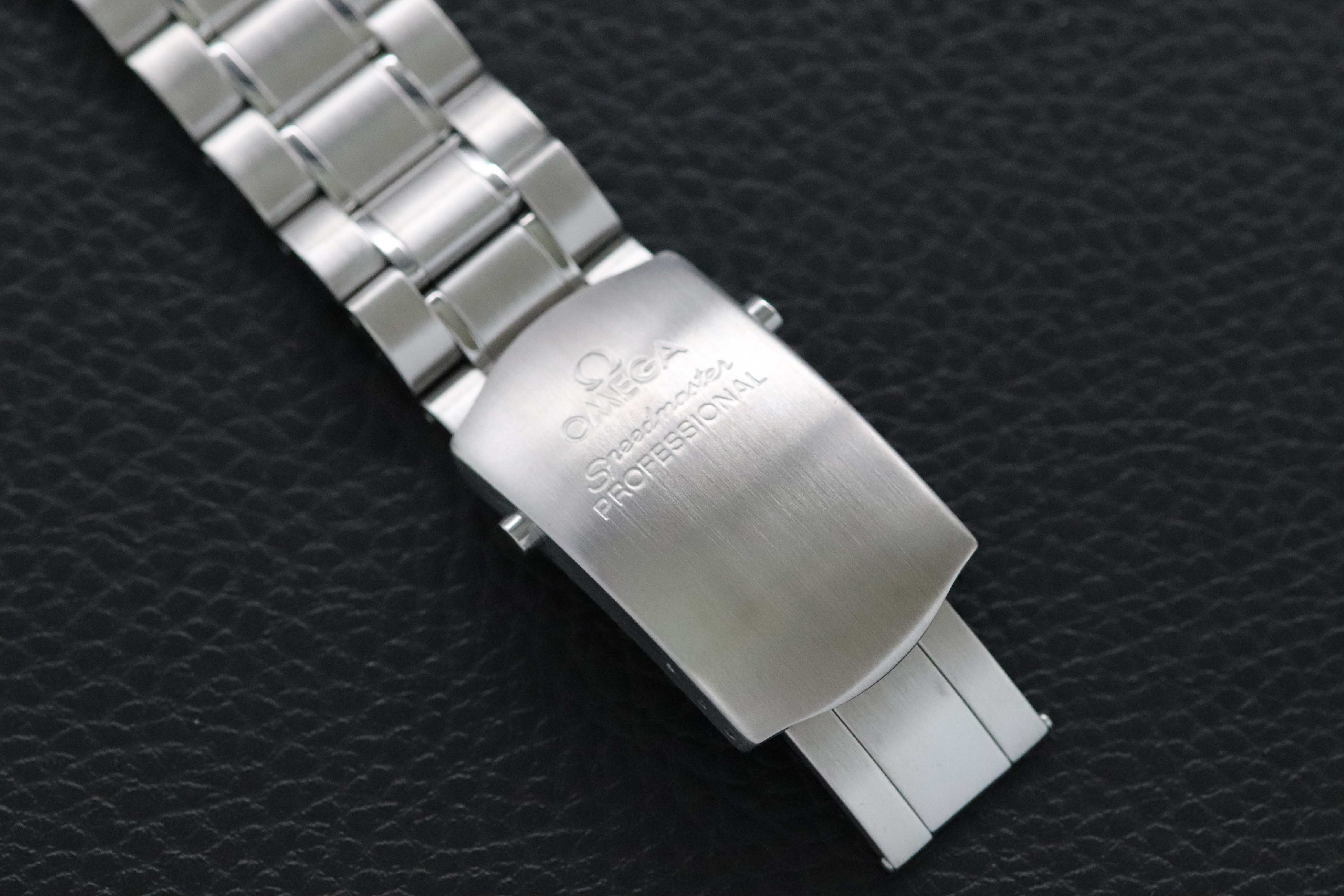 Omega Speedmaster Moonwatch 3570.50 Black Dial 2001