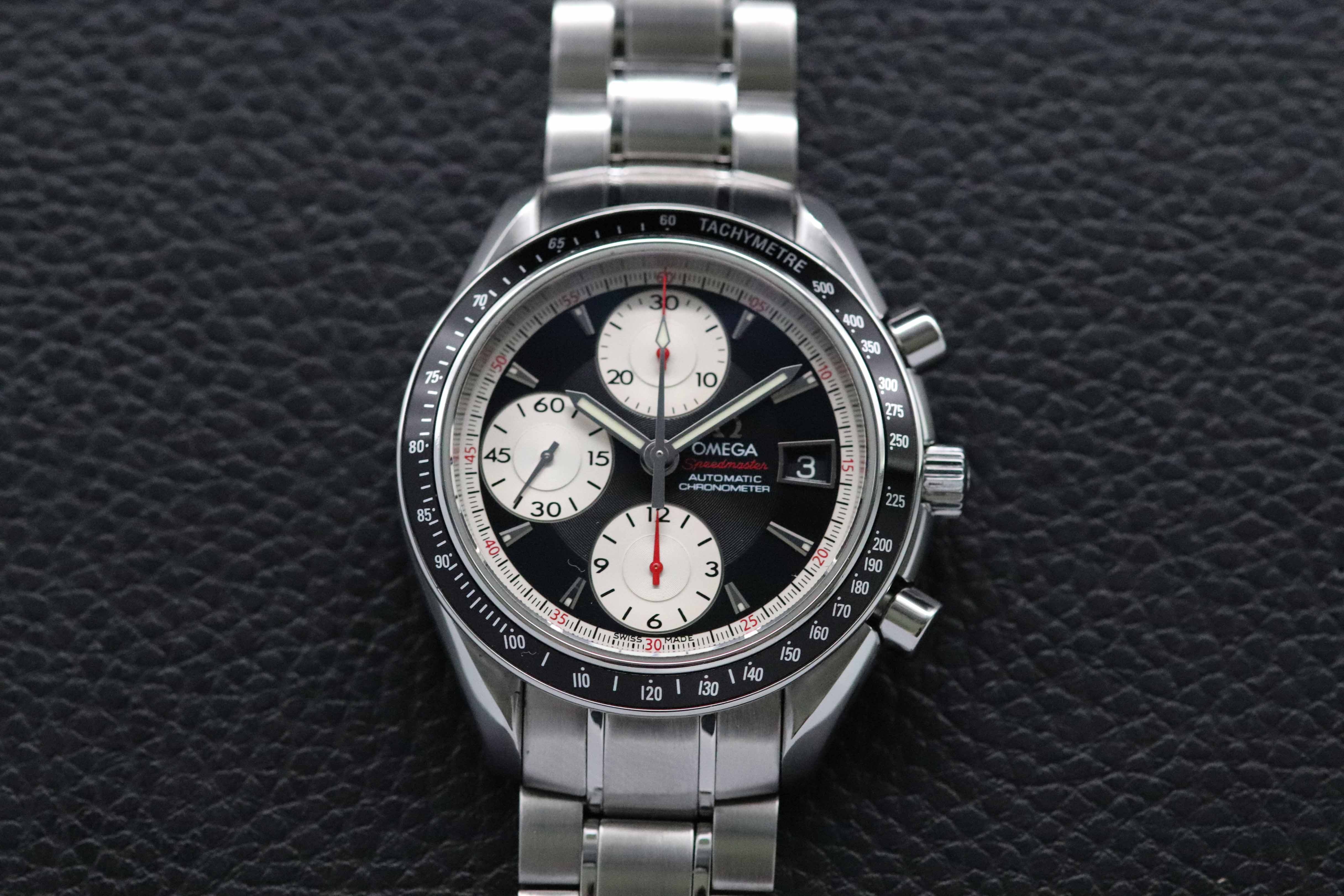 Omega Speedmaster Date 3210.51 cadran noir 2010