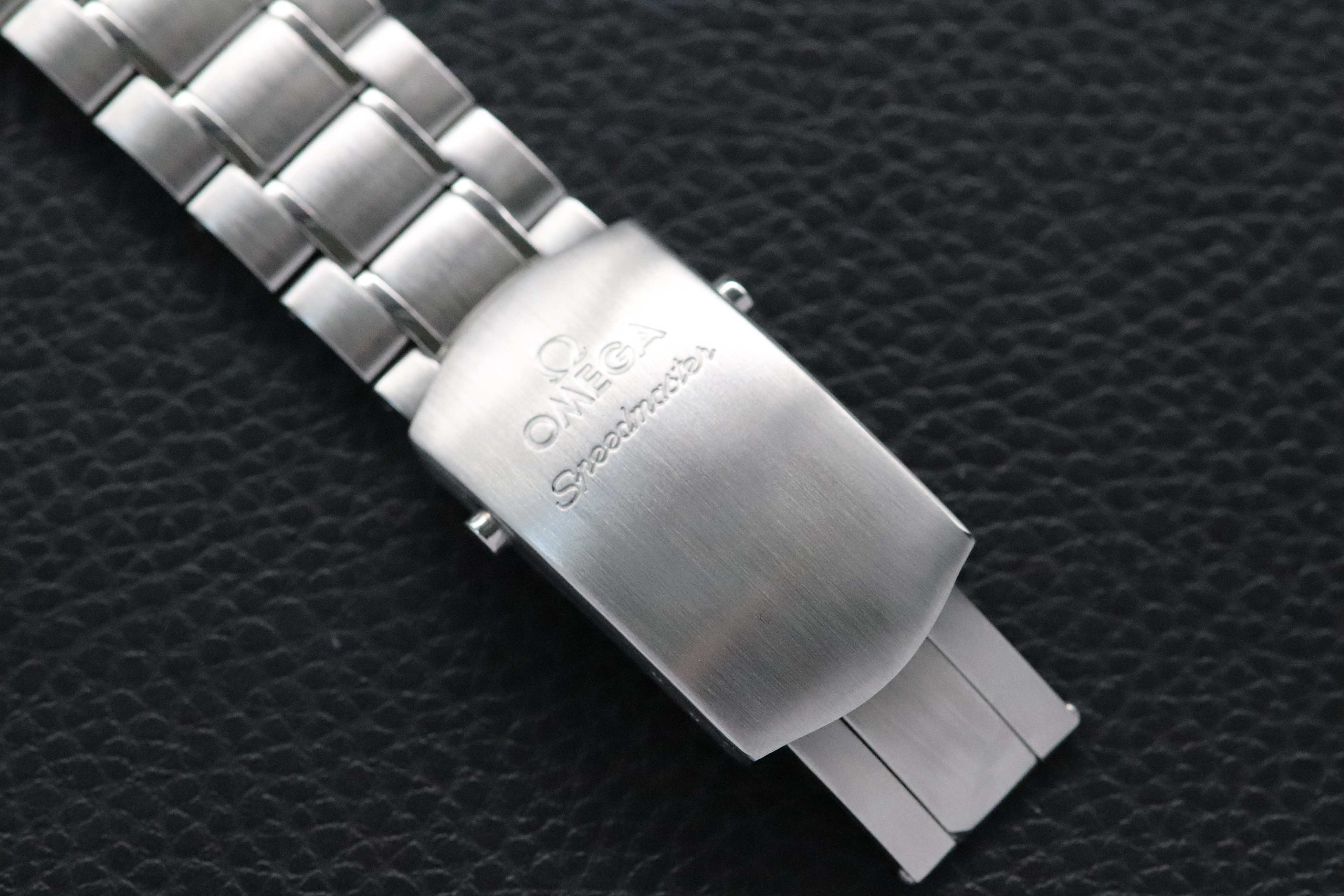 Omega Speedmaster Date 3211.30 Silver Dial 2010 (with papers)