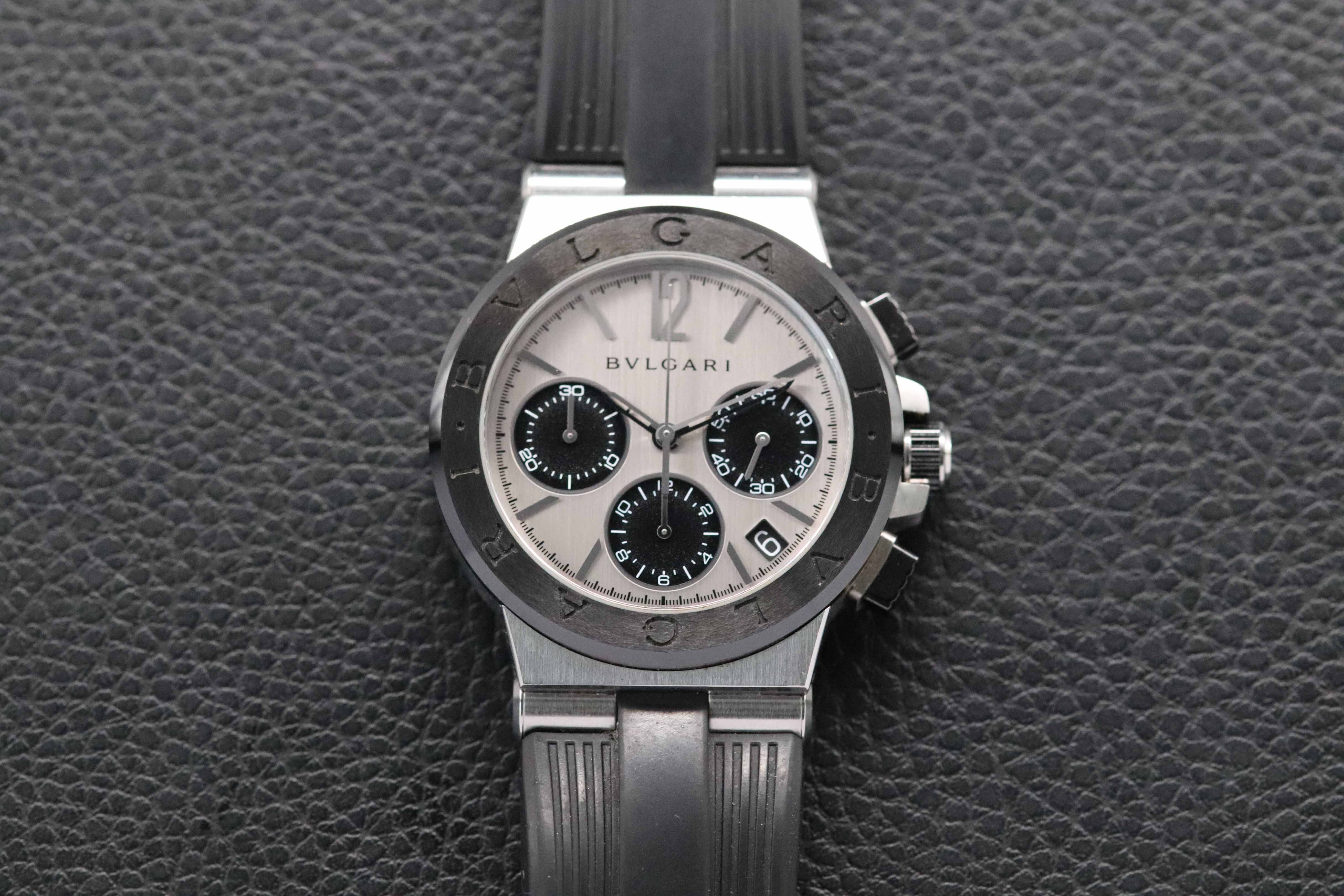 Bulgari Diagono Cronógrafo DG37SCCH, esfera plateada, 2022 PAPERS, con documentación