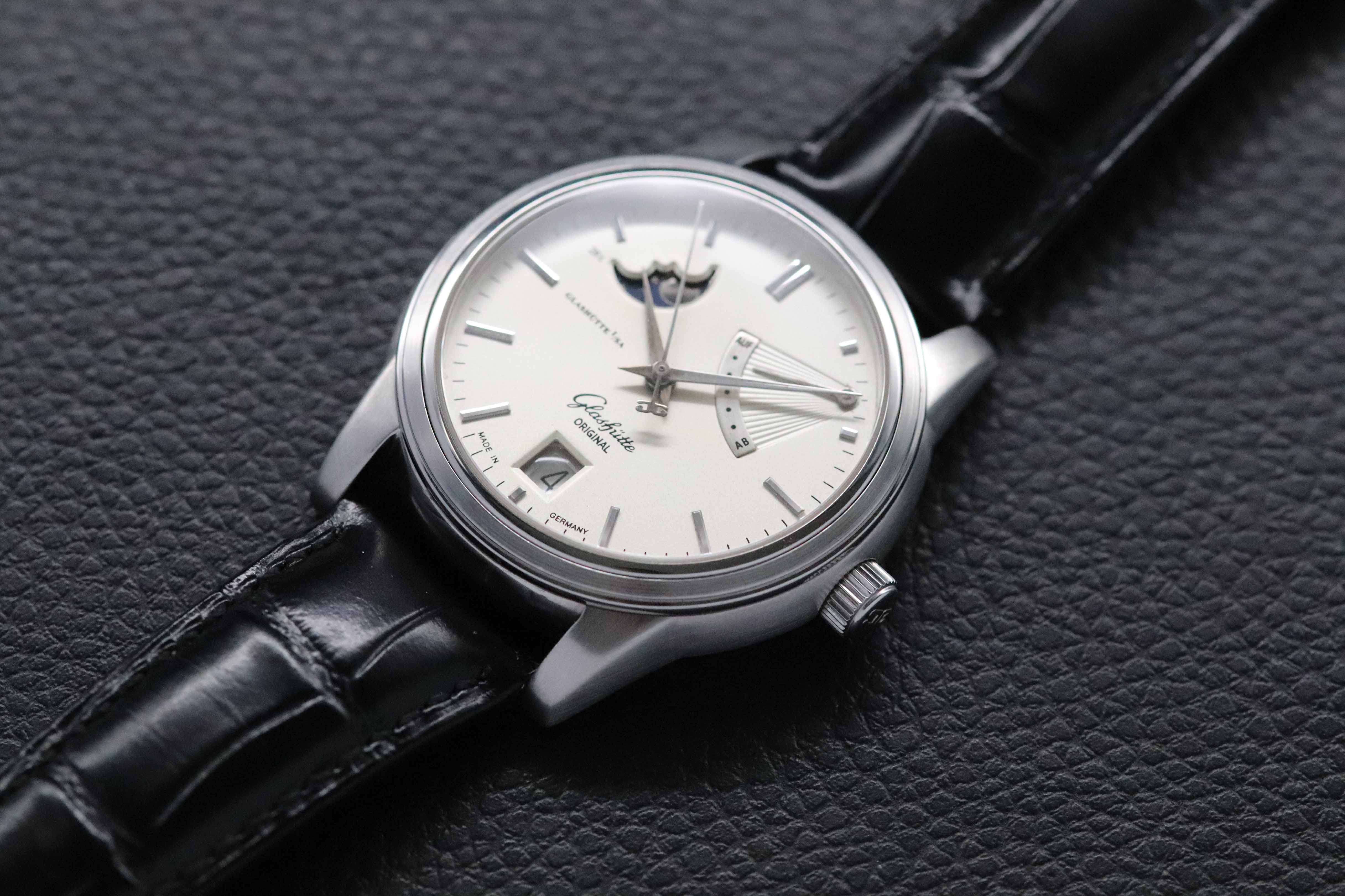 Glashütte Original Senator Moon Phase Power Reserve 39.44.04.12.04 Silver Dial 2010