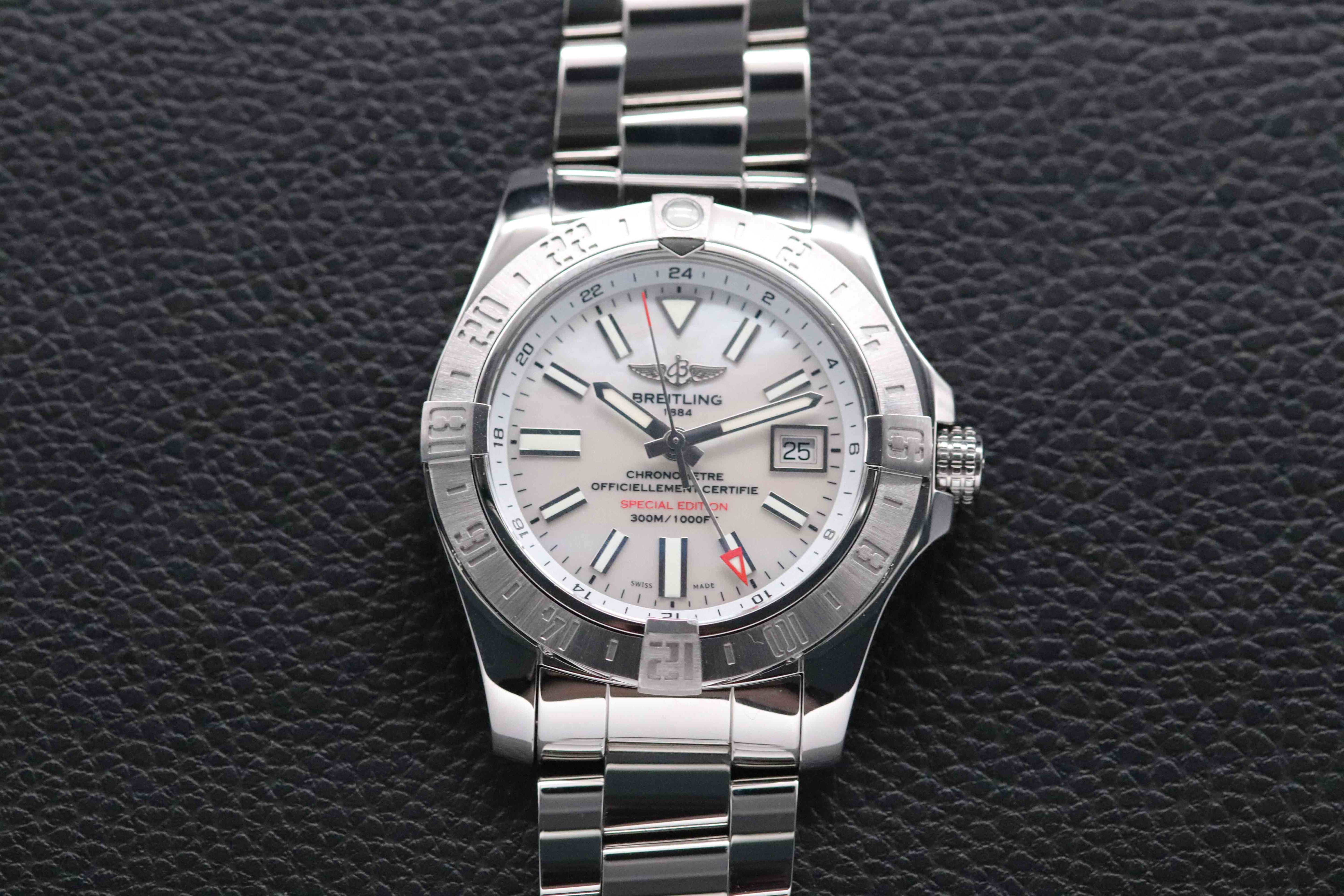 Breitling Avenger II GMT A32390 Fullset 2020 Box+Paper