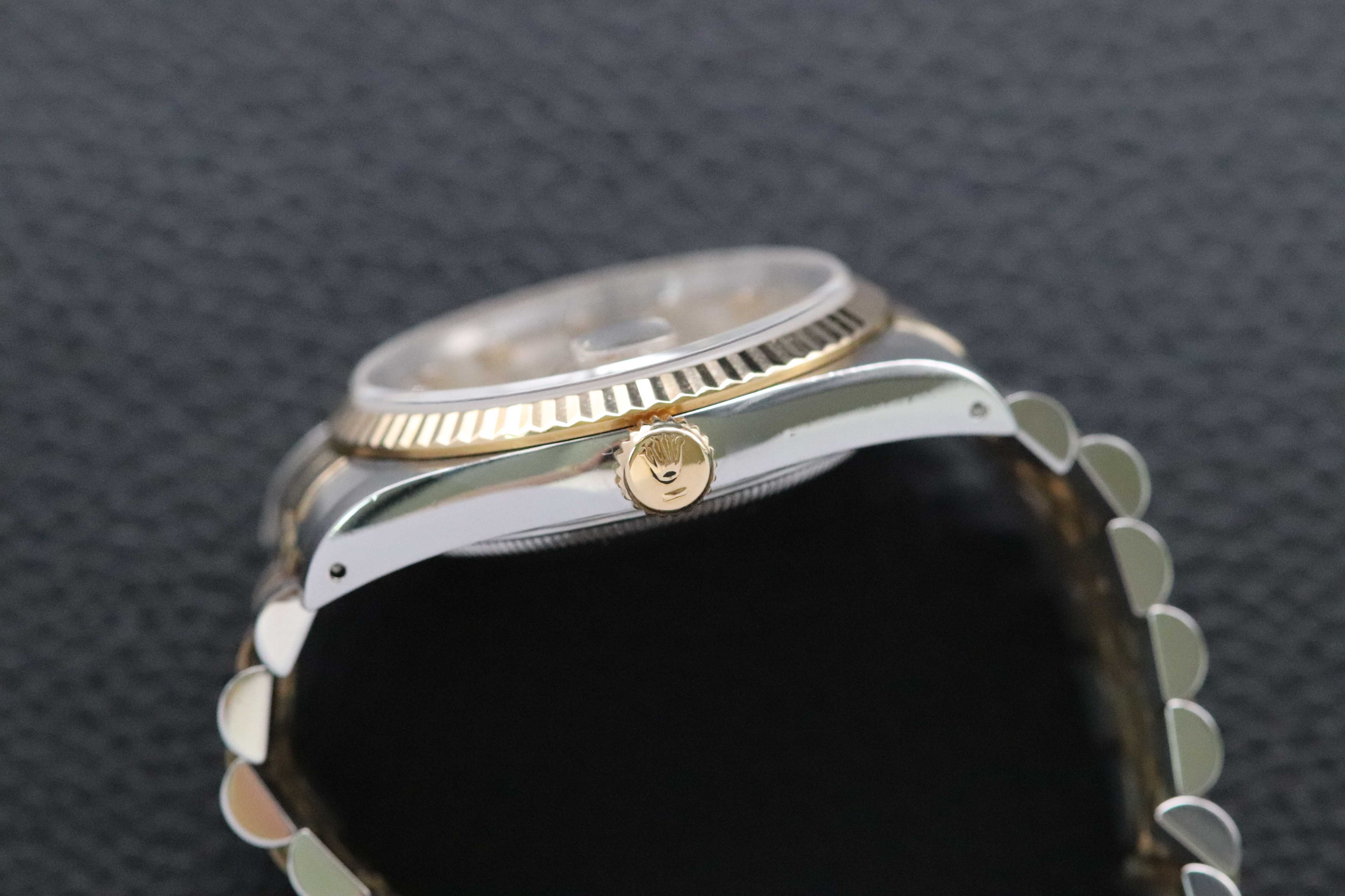 Rolex Datejust 36 16233G con esfera color champán, 1993