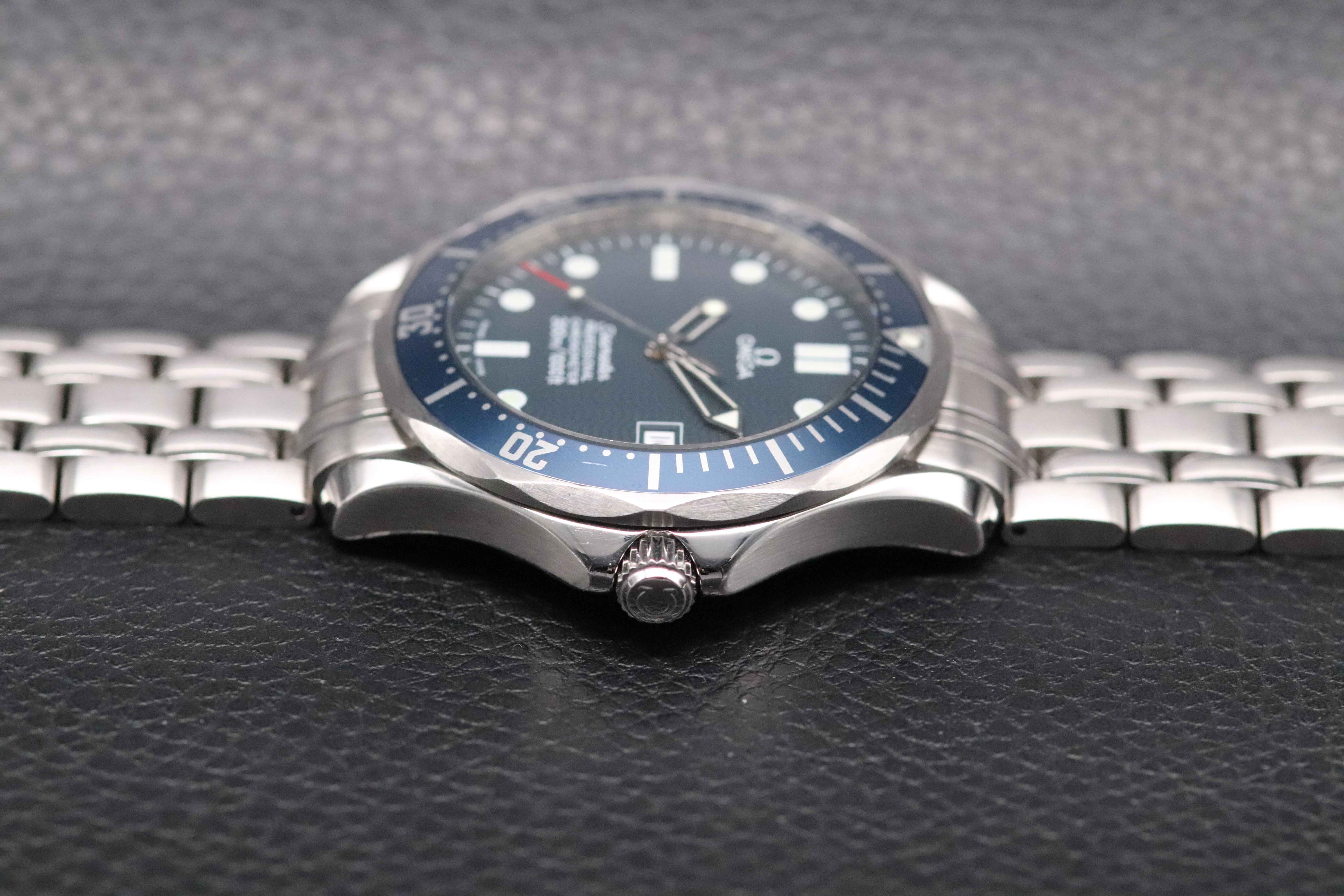 Omega Seamaster 2531.80 James Bond 2004 Papers