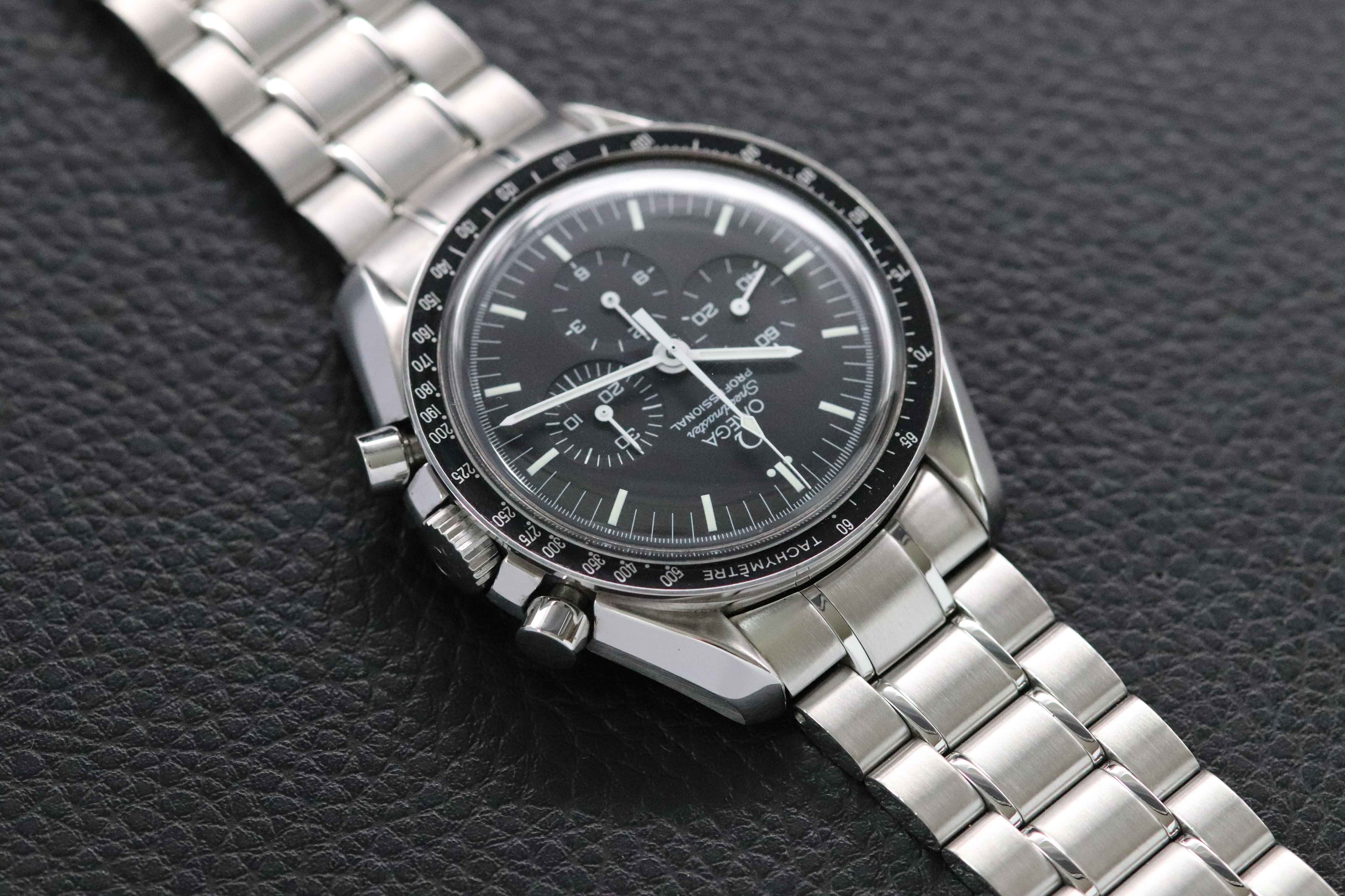 Omega Speedmaster Moonwatch 3570.50 Black Dial 2001