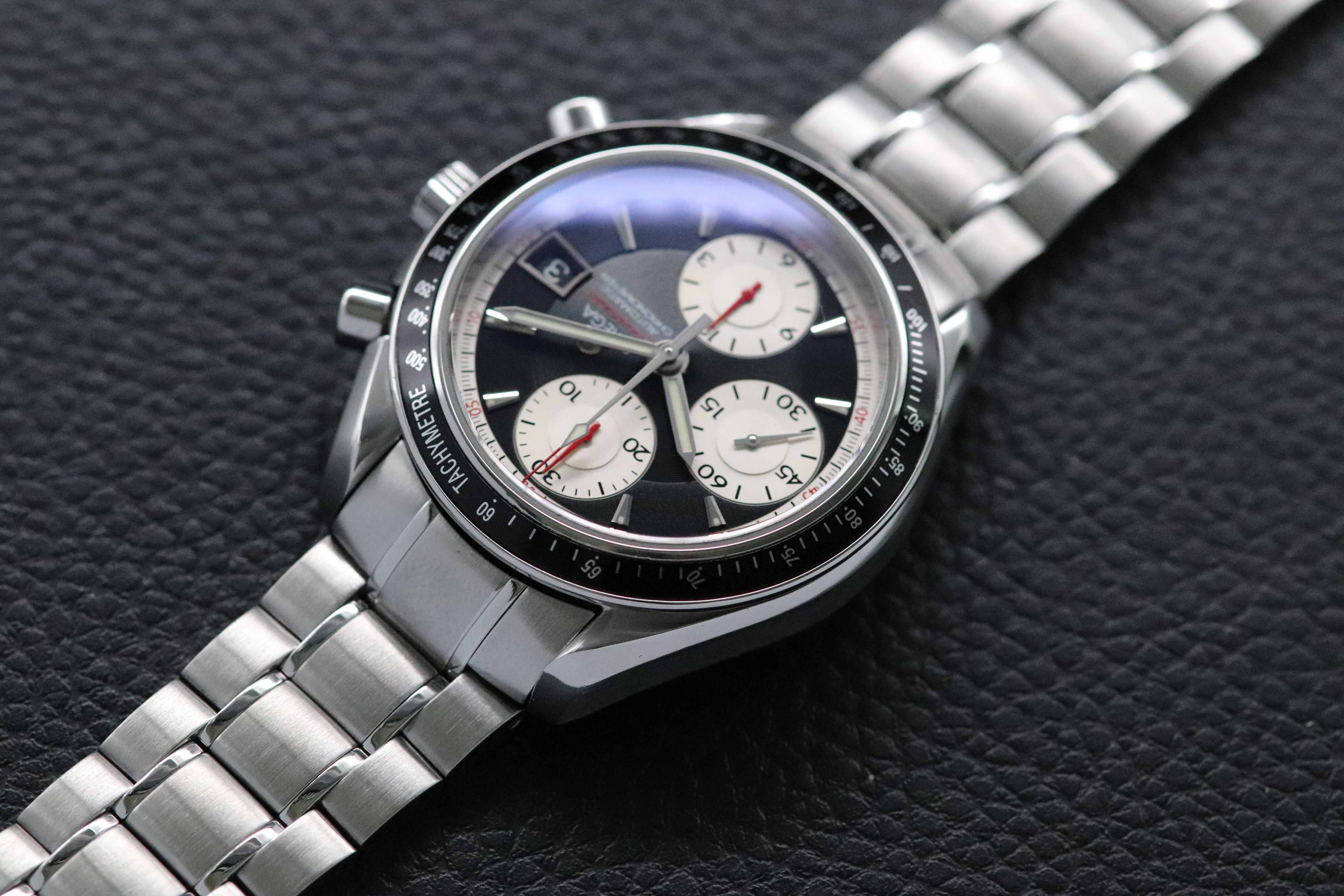 Omega Speedmaster Date 3210.51 cadran noir 2010