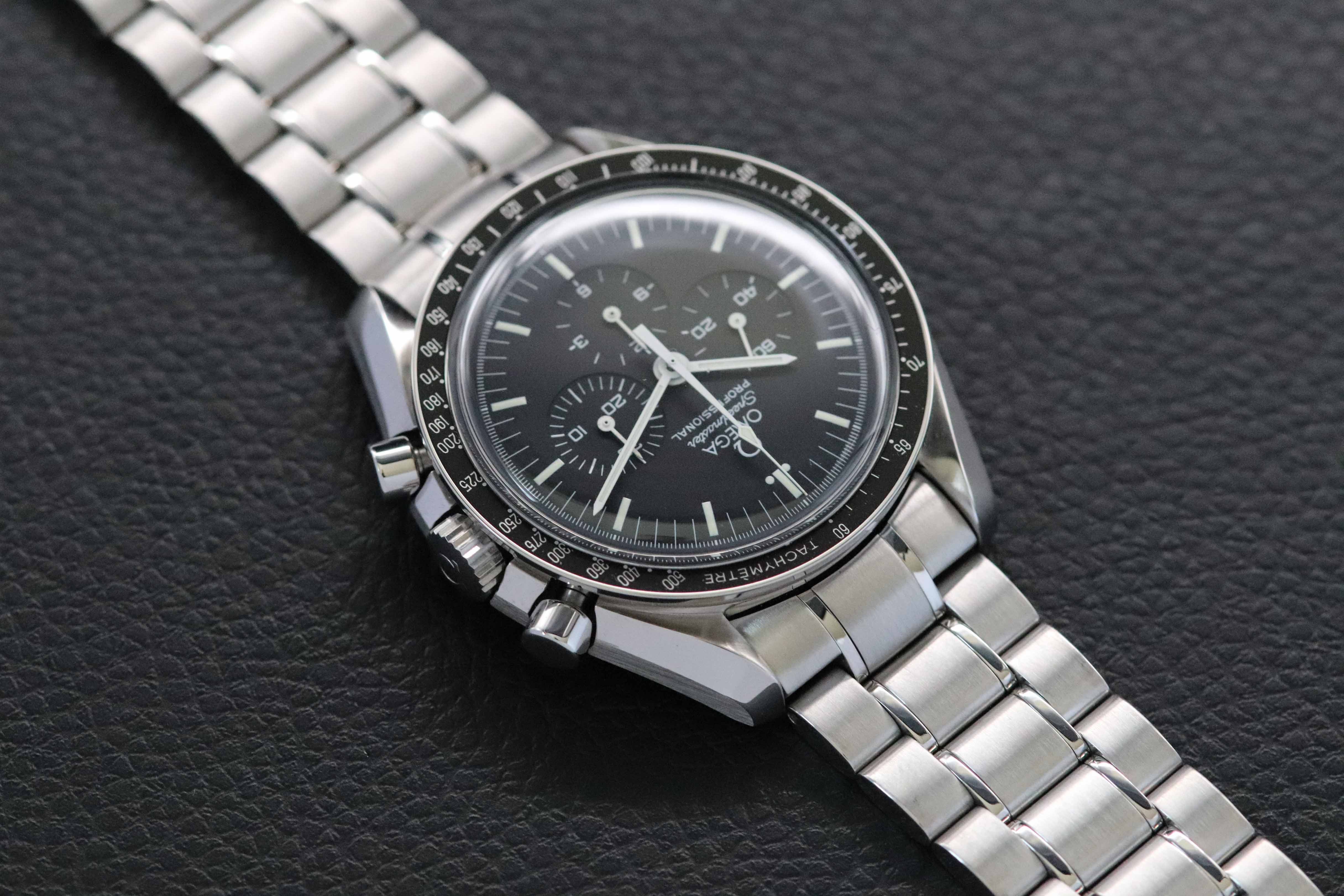 Omega Speedmaster Moonwatch 3570.50 NOS Fullset 2000 Box+Papers