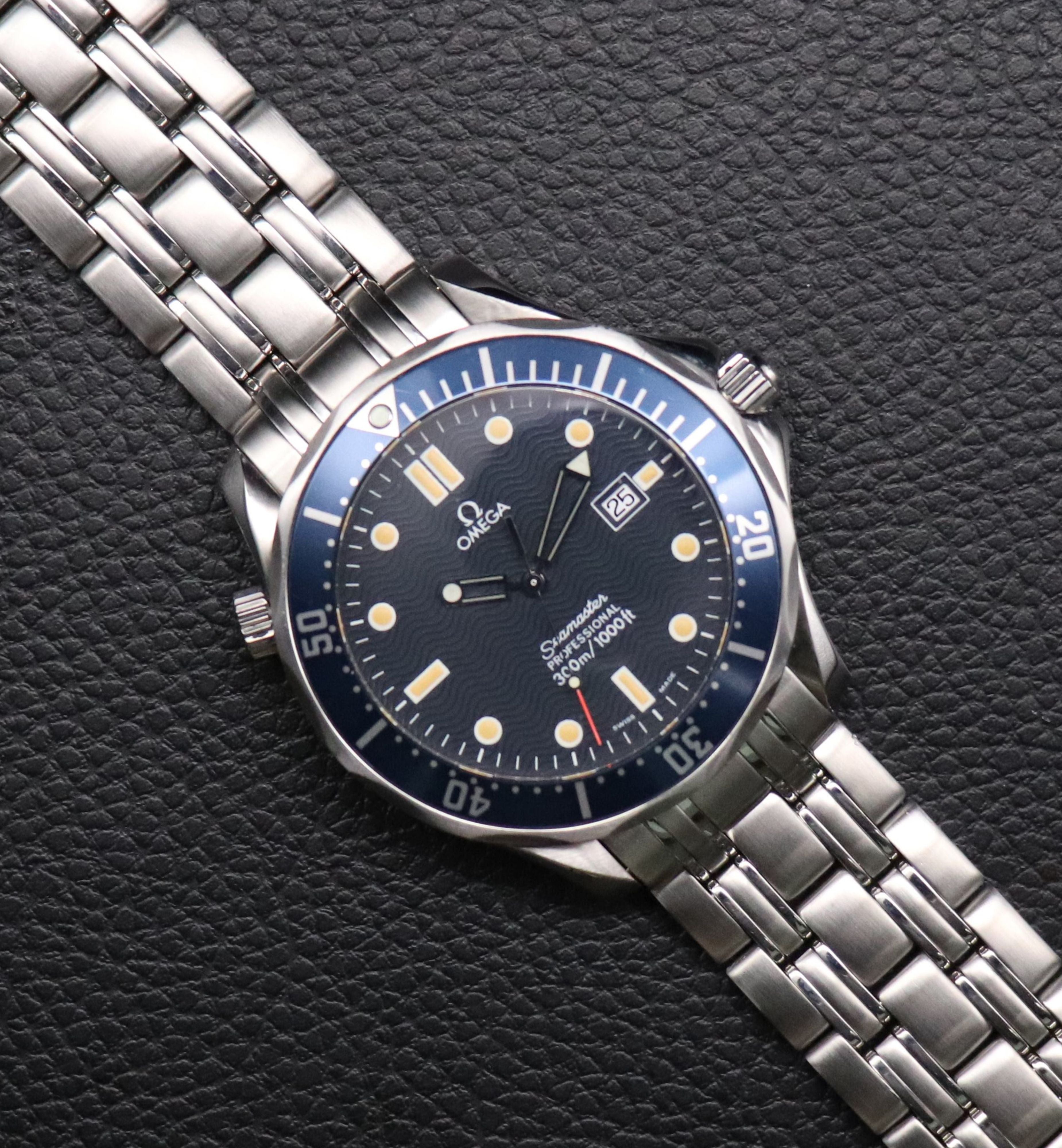 Omega Seamaster James Bond 2541.80 Papers 1996