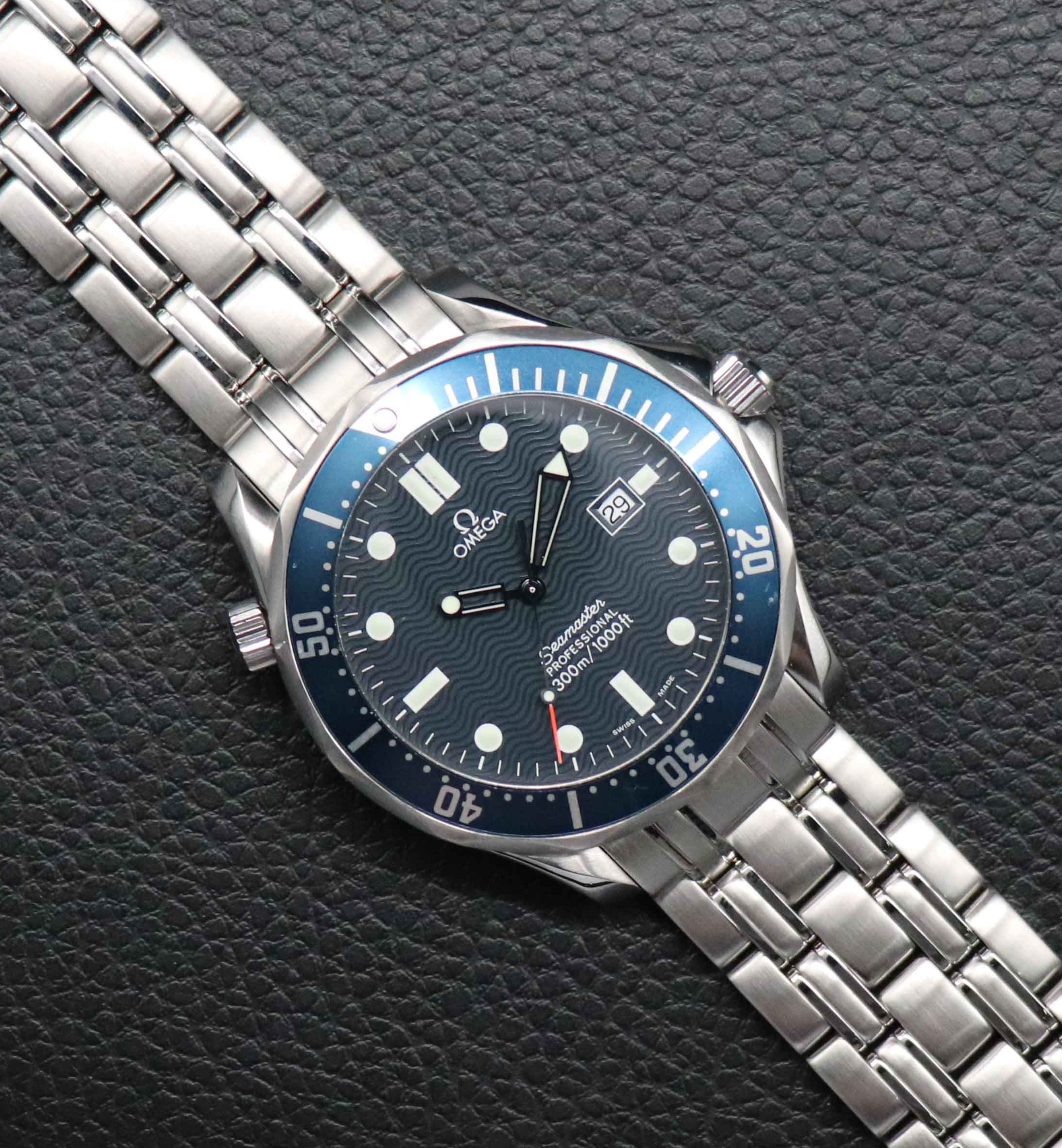 Omega Seamaster James Bond 2541.80 Blue 1998