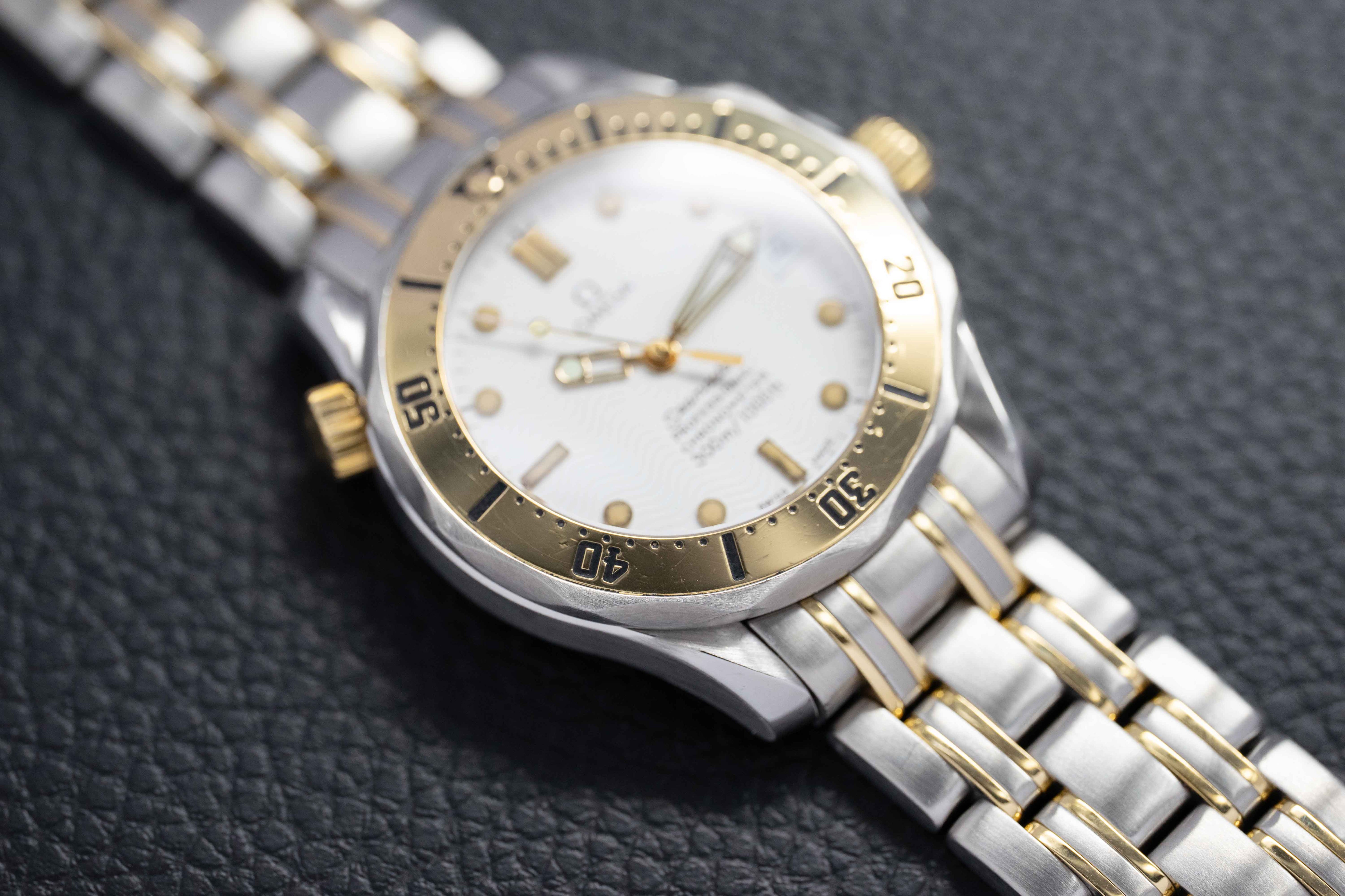 Omega Seamaster 300 2352.20 Steel / Gold 1986