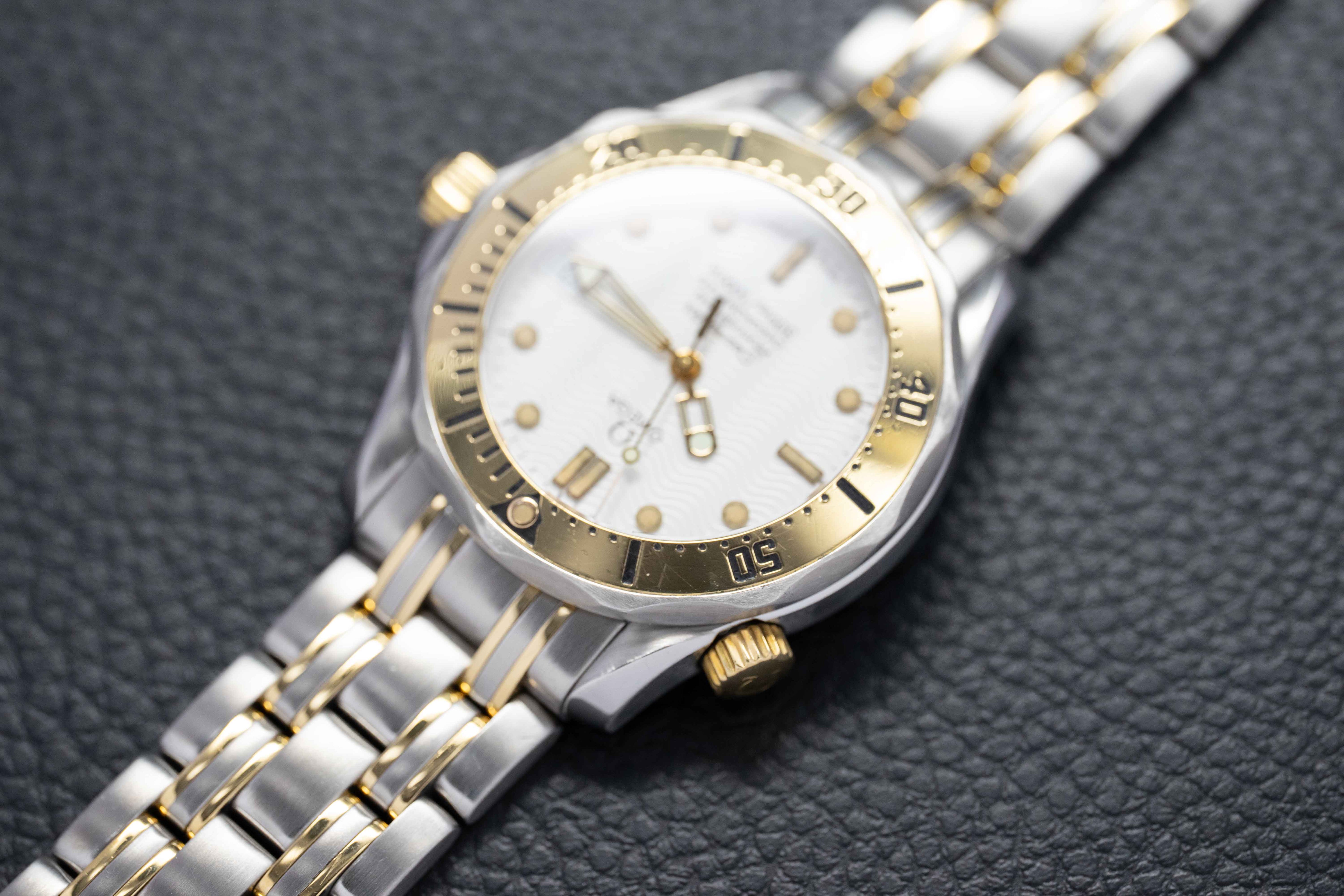 Omega Seamaster 300 2352.20 Steel / Gold 1986