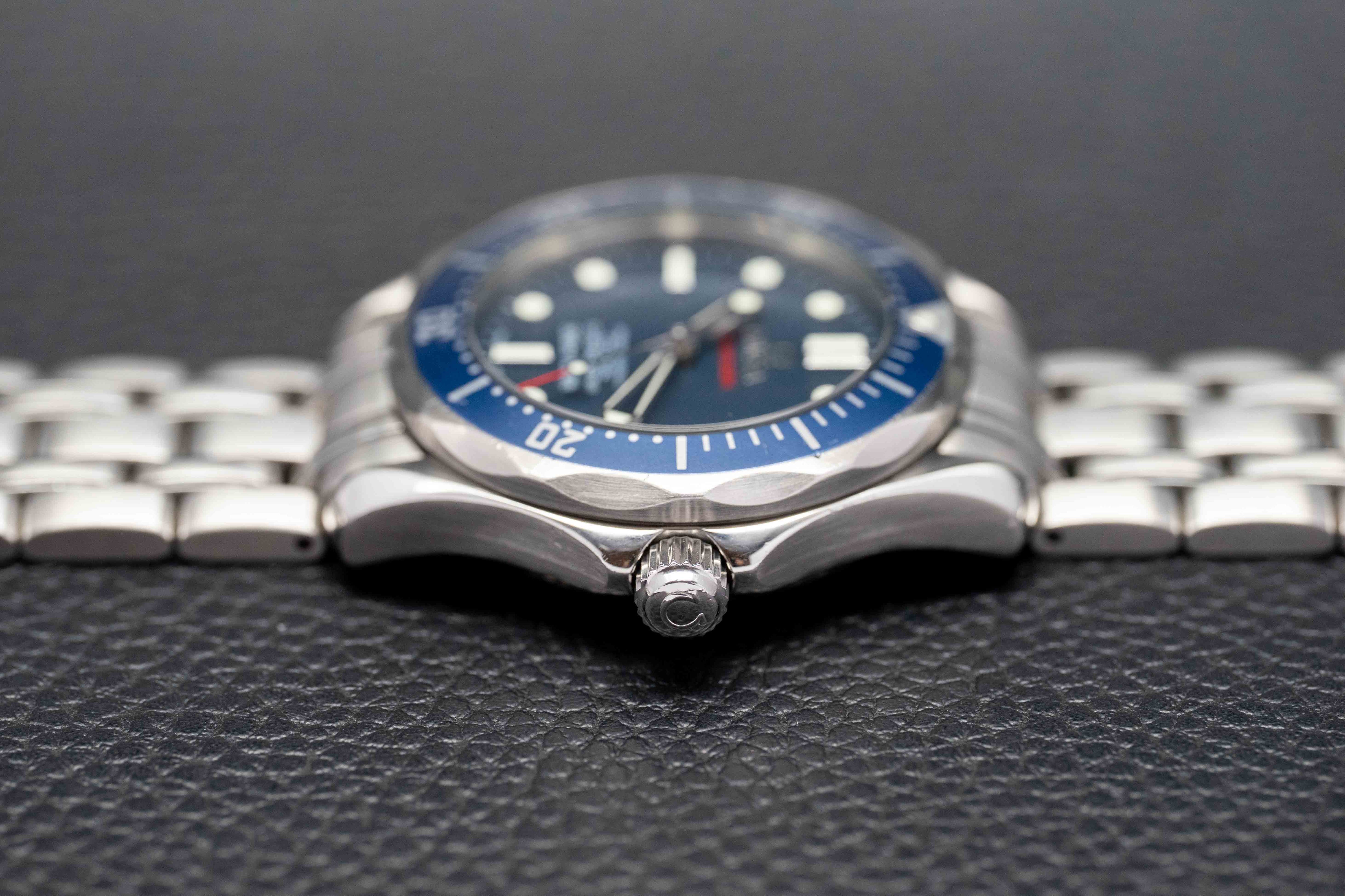 Omega Seamaster Diver 2222.80 Blue Dial 2008