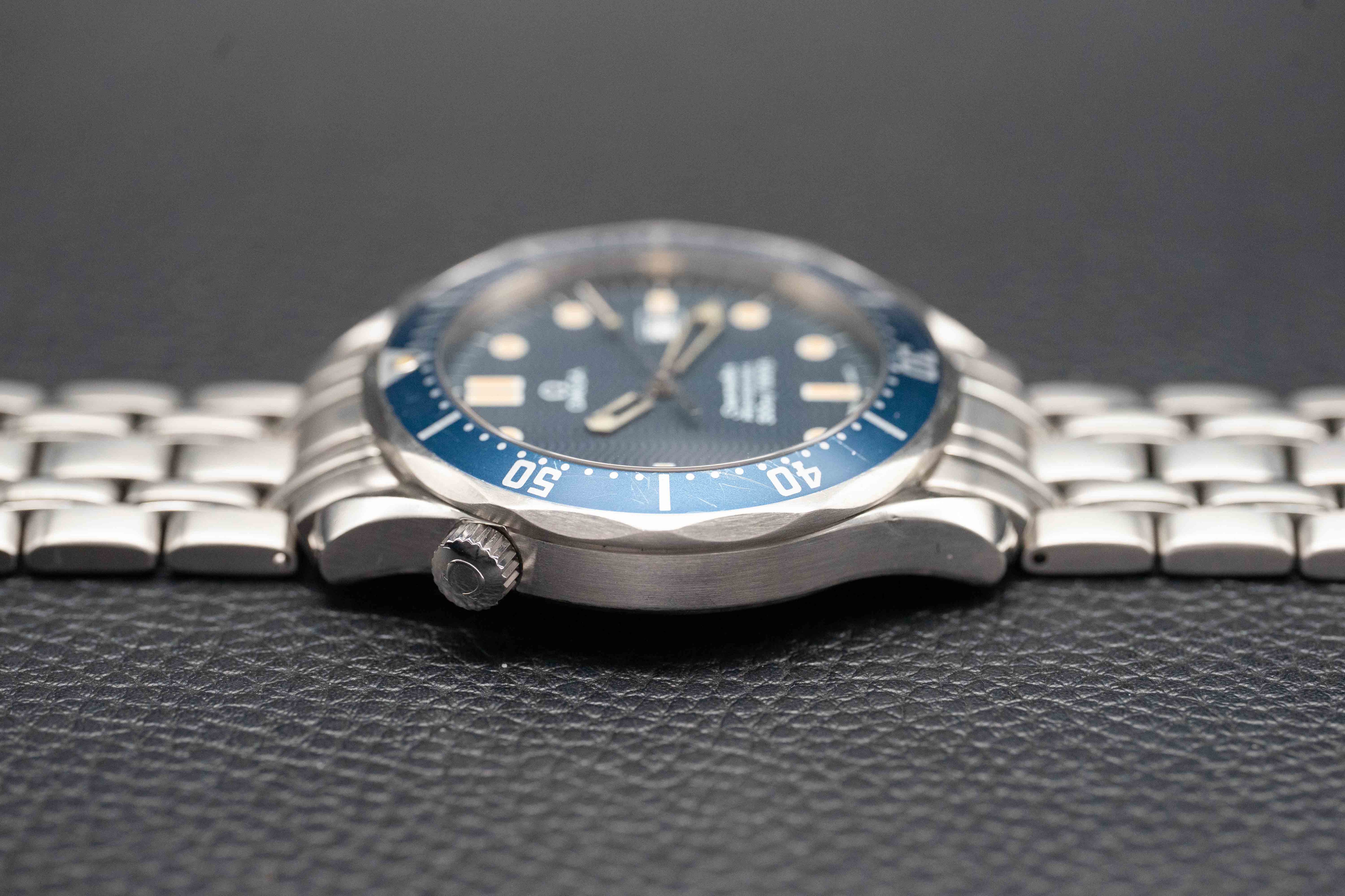 Omega Seamaster James Bond 2541.80 Blue 1995