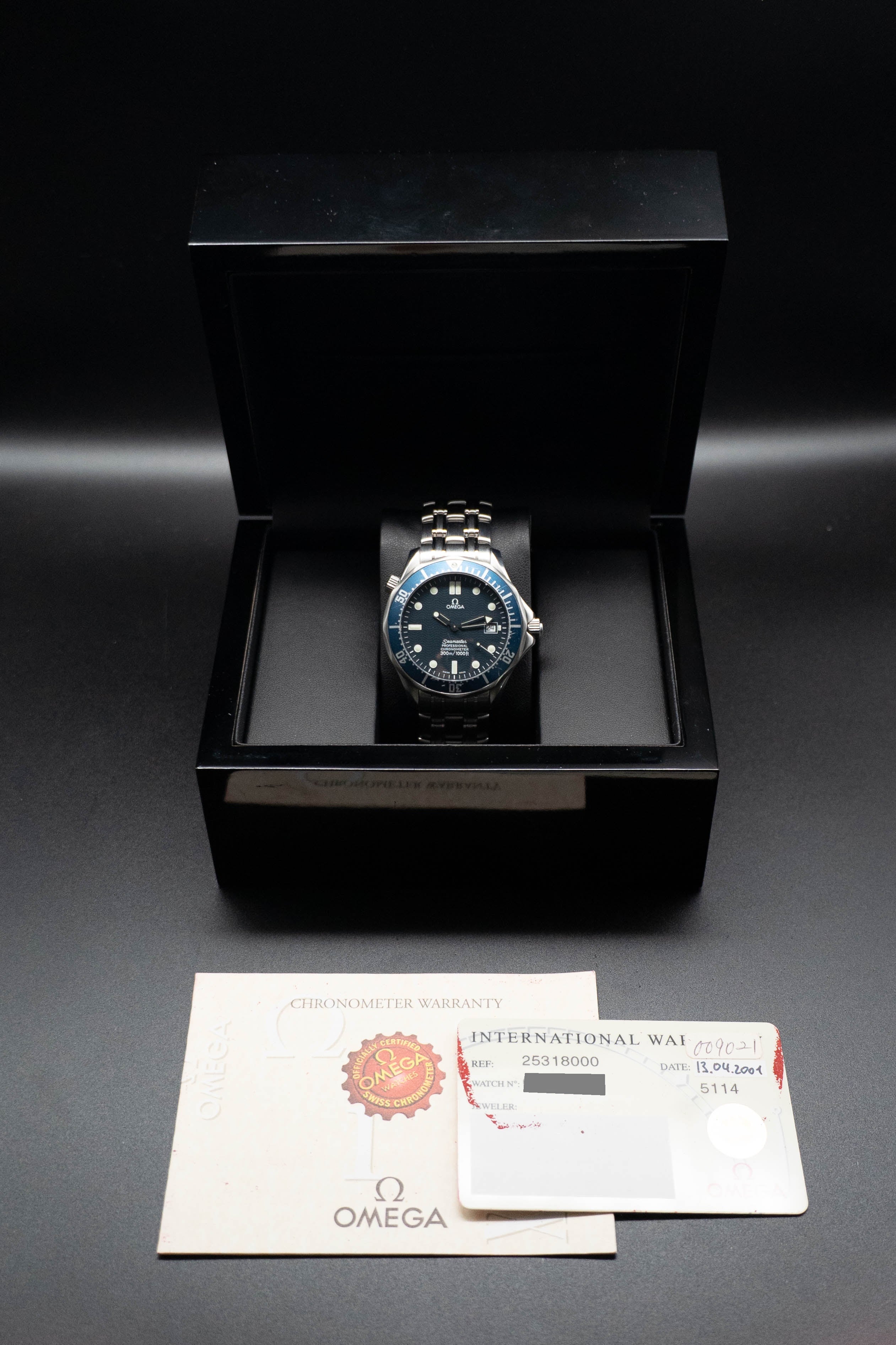 Omega Seamaster 2531.80 James Bond 2001 Papers