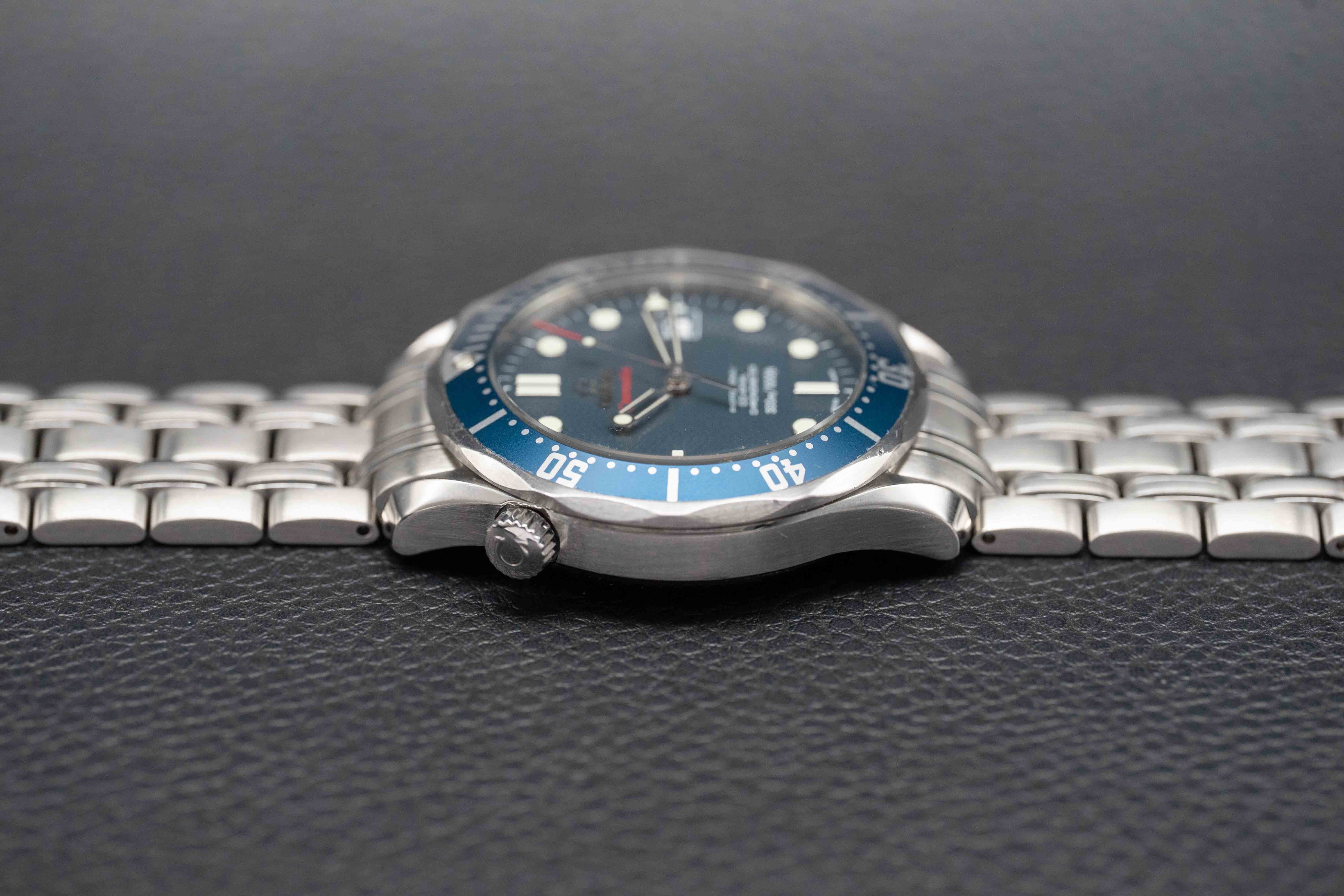 Omega Seamaster Diver 2220.80 Blue Dial 2008