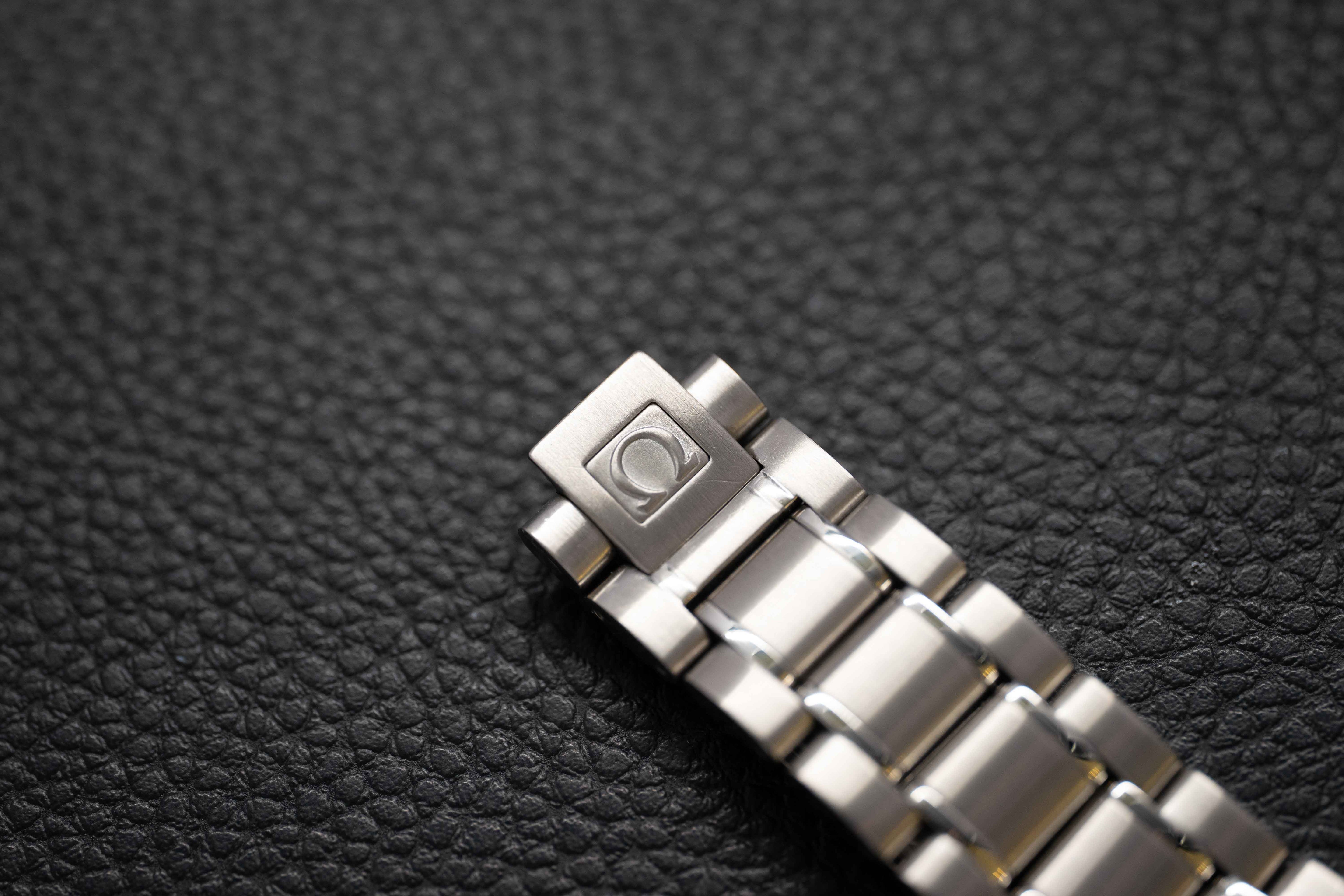 Omega Speedmaster Date 3513.33 Silver Dial 1998