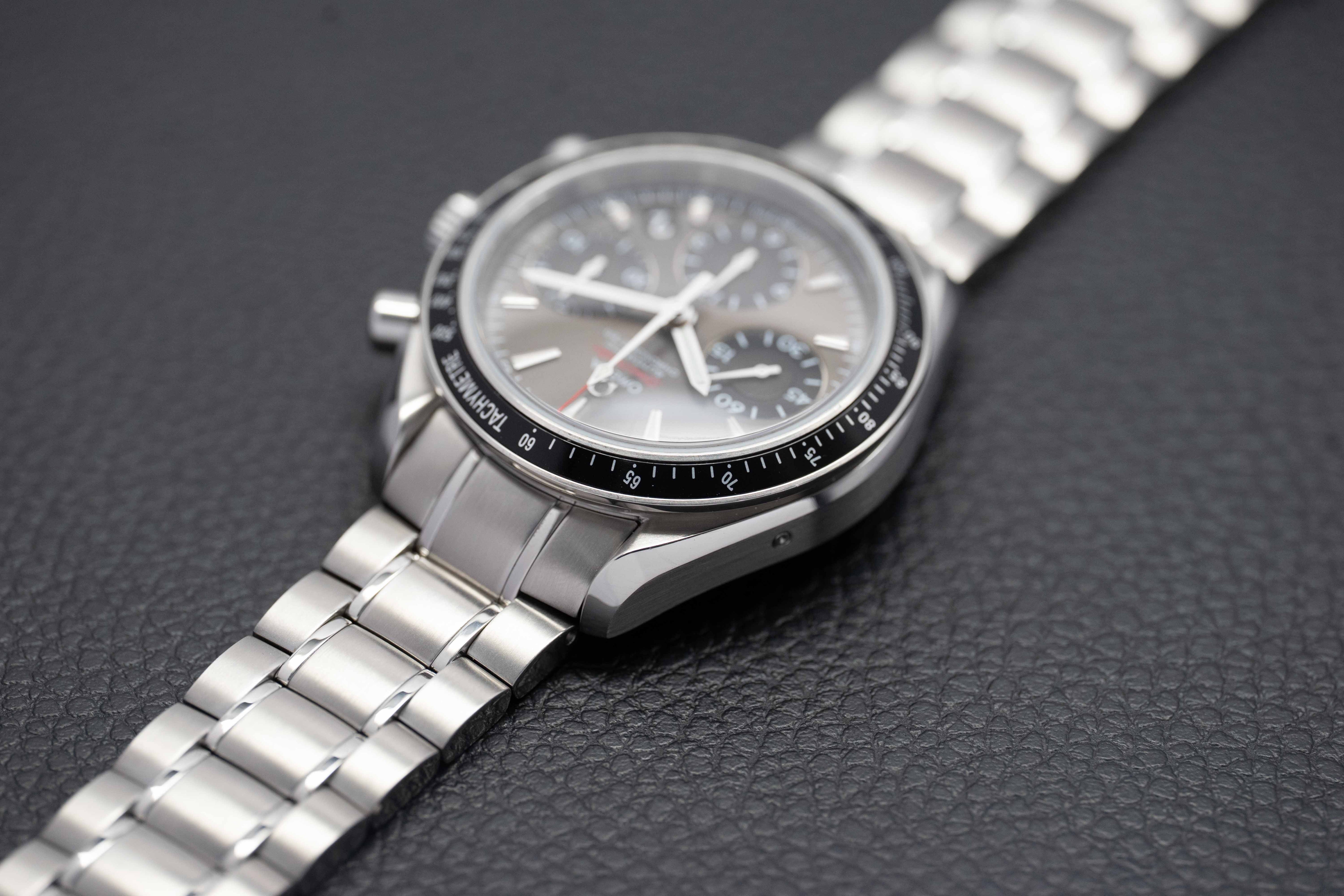 Omega Speedmaster 323.30.40.40.06.001 Fullset 2018 Box+Paper