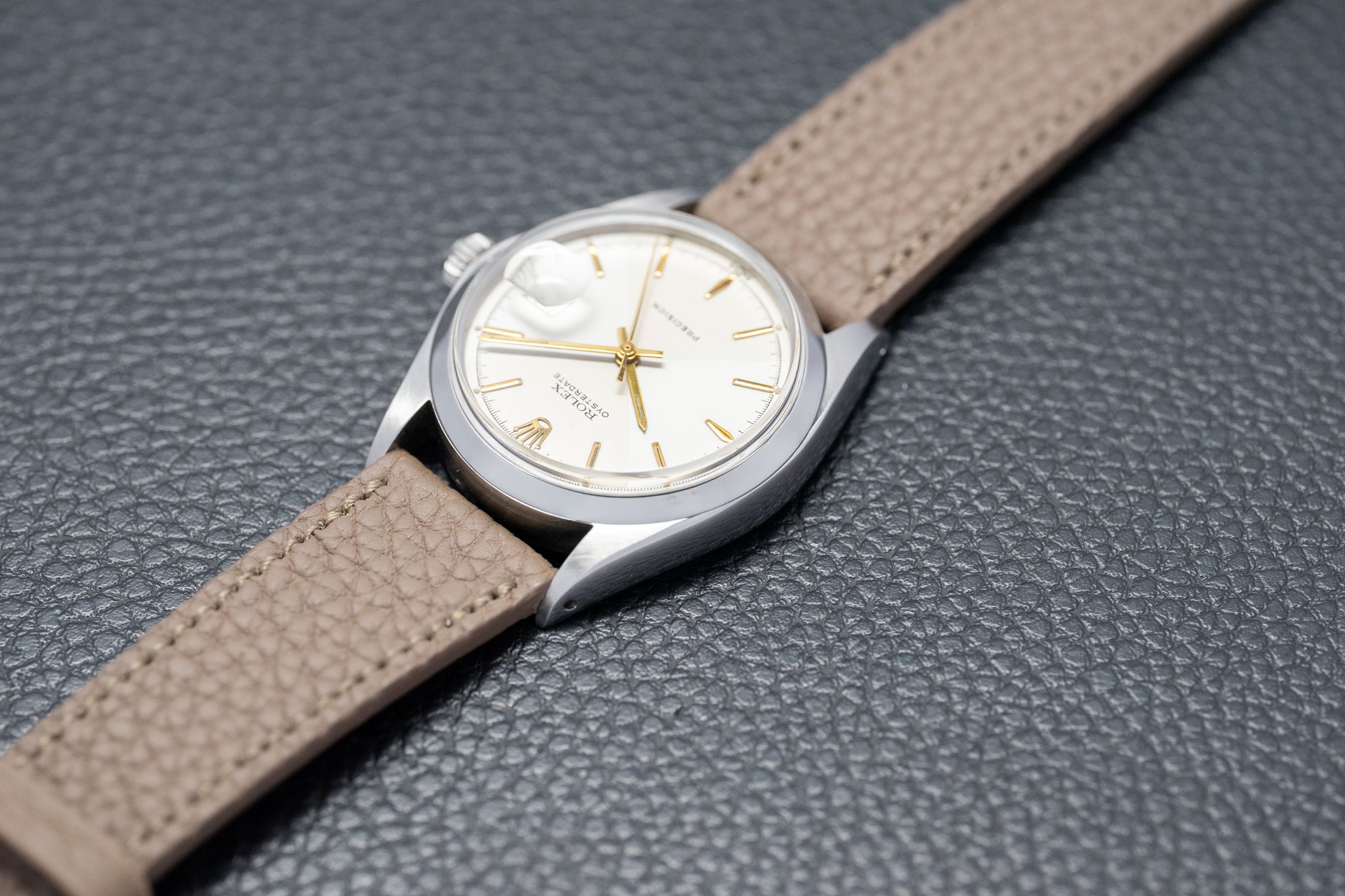 Rolex Oysterdate 6694 Silver Dial 1969