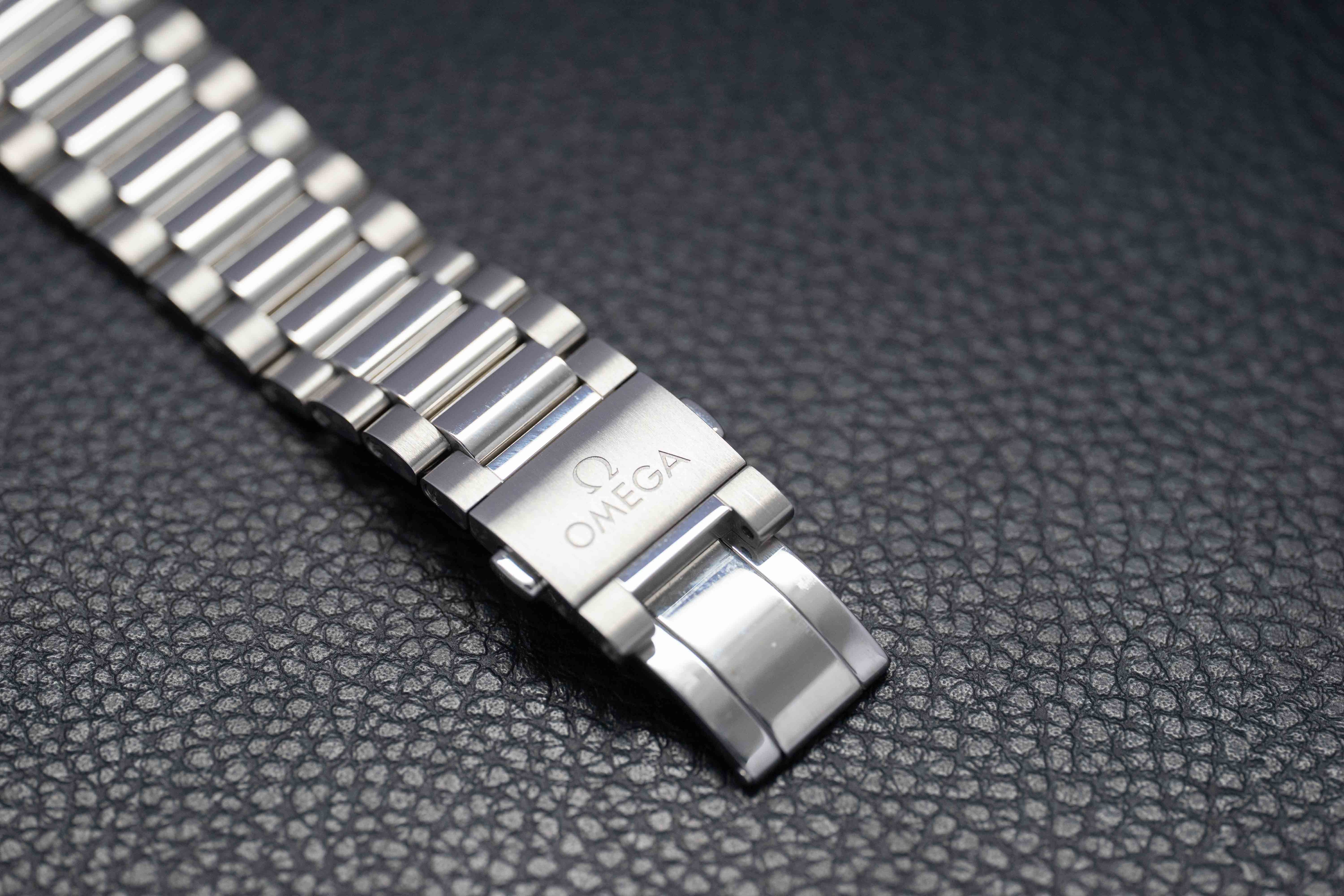 Omega Seamaster Aqua Terra 220.10.38.20.12.001 Complete Set 2023 Box + Papers