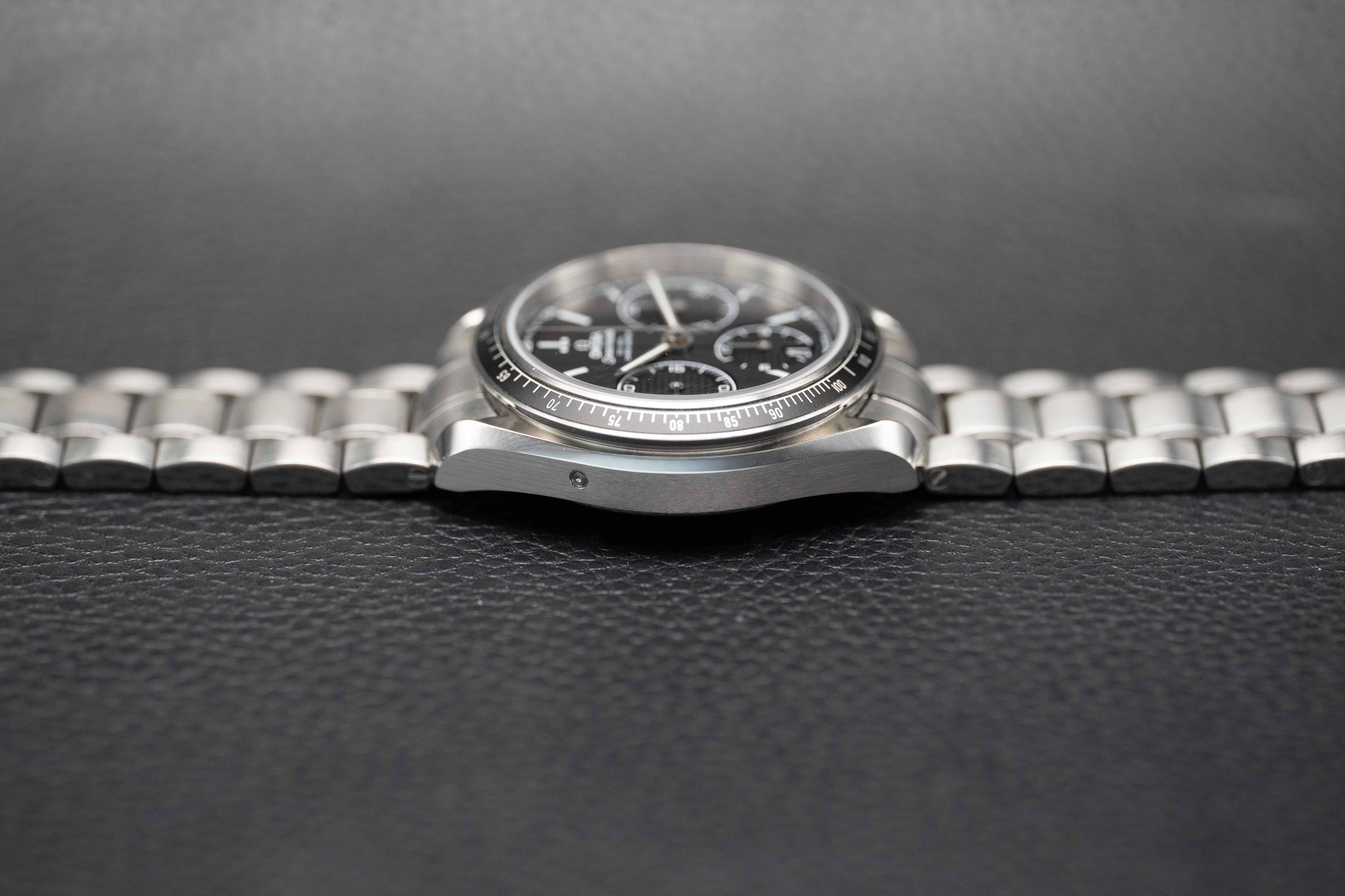 Omega Speedmaster Racing 326.30.40.50.01.001 Black Dial 2018