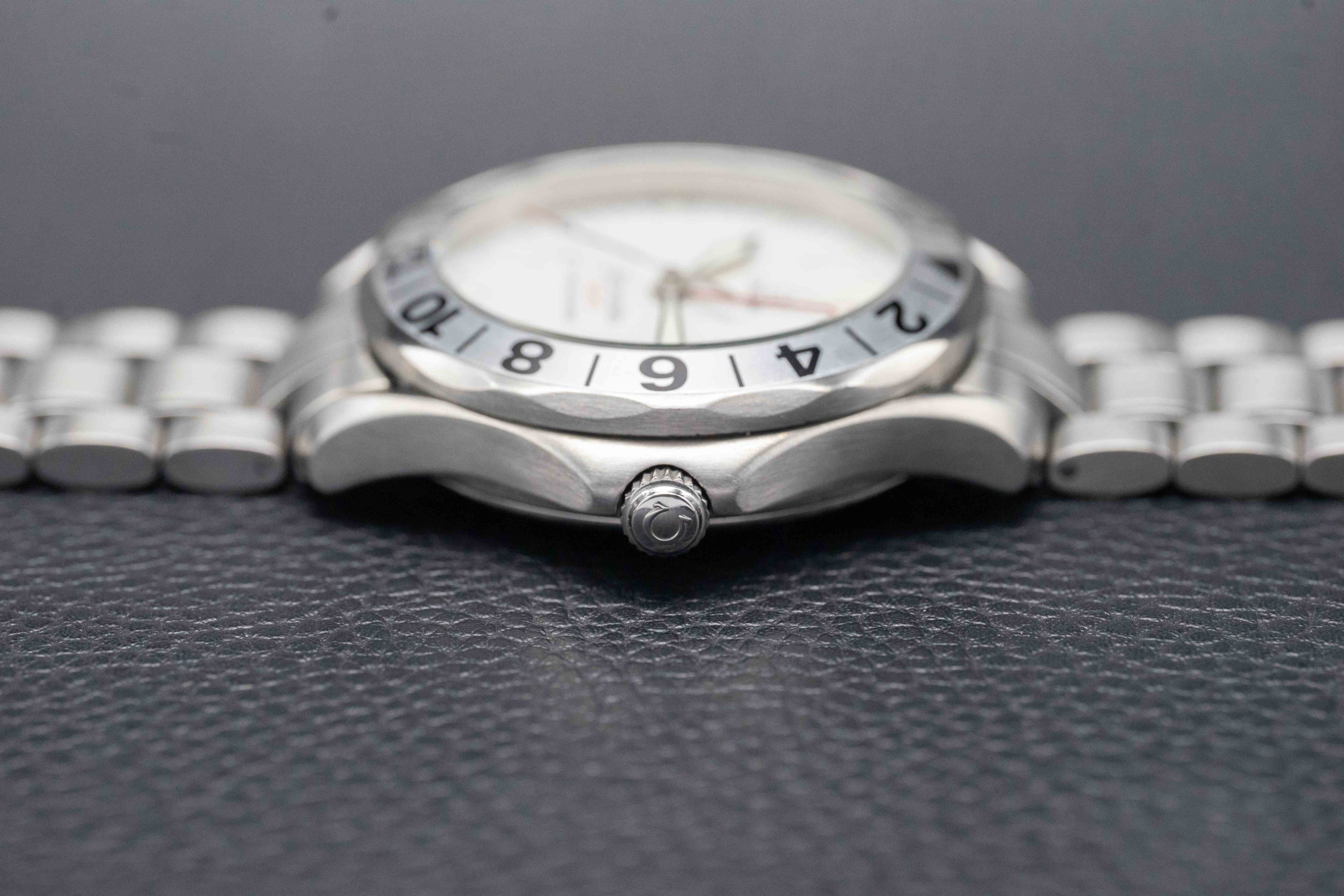 Omega Seamaster GMT 2538.20 Esfera Blanca Fullset 2015 Caja+Papeles Albino