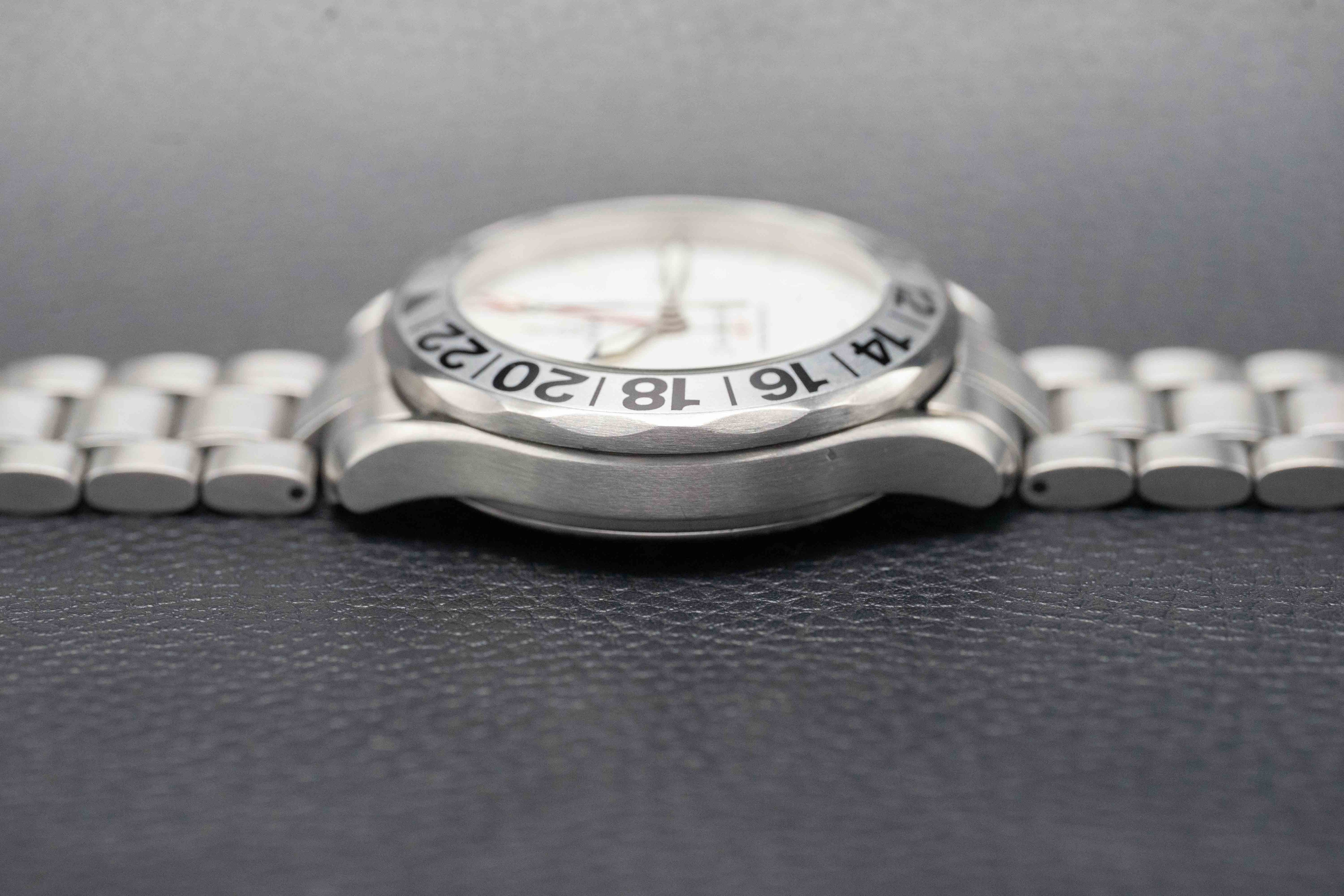 Omega Seamaster GMT 2538.20 Esfera Blanca Fullset 2015 Caja+Papeles Albino
