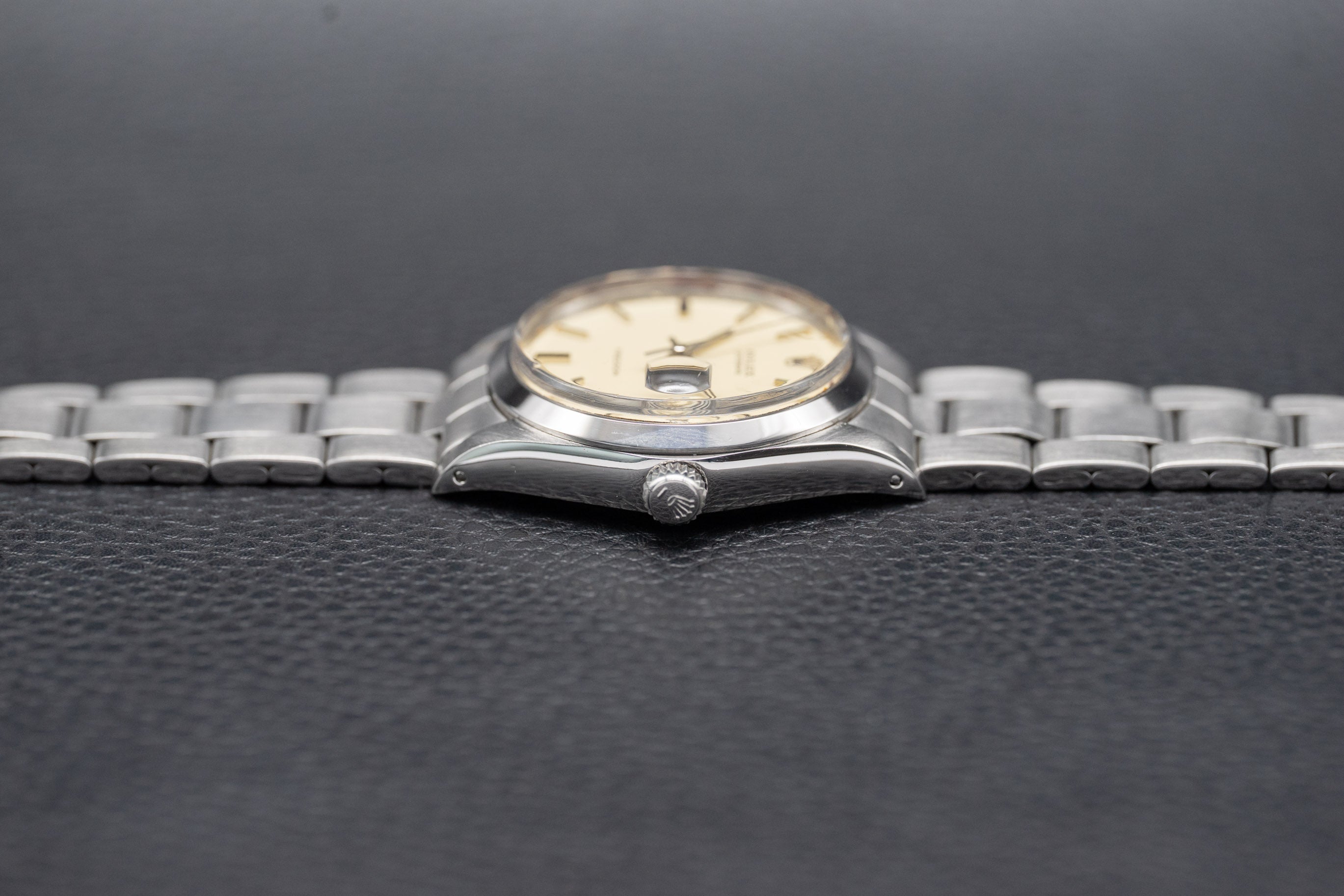 Rolex Oysterdate 6694 Silver Dial 1970