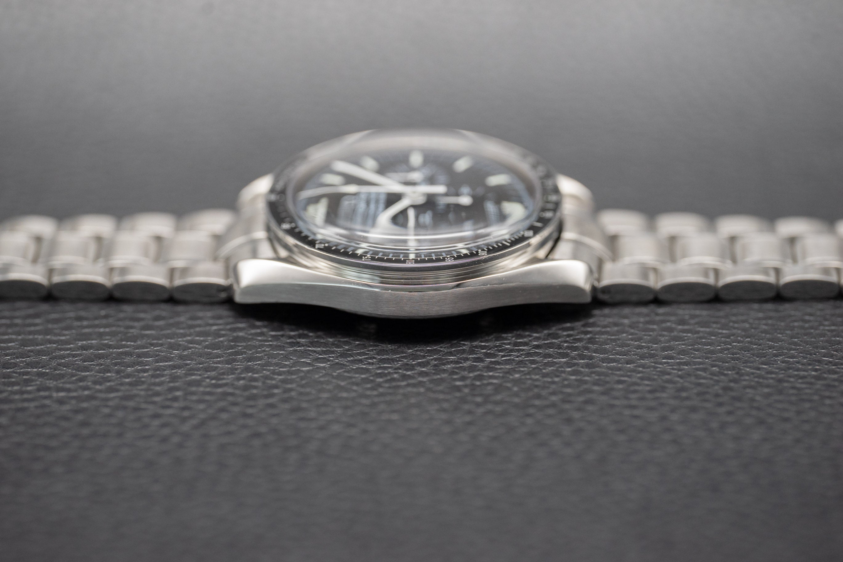 Omega Speedmaster Moonwatch 3570.50 Black Dial 2001