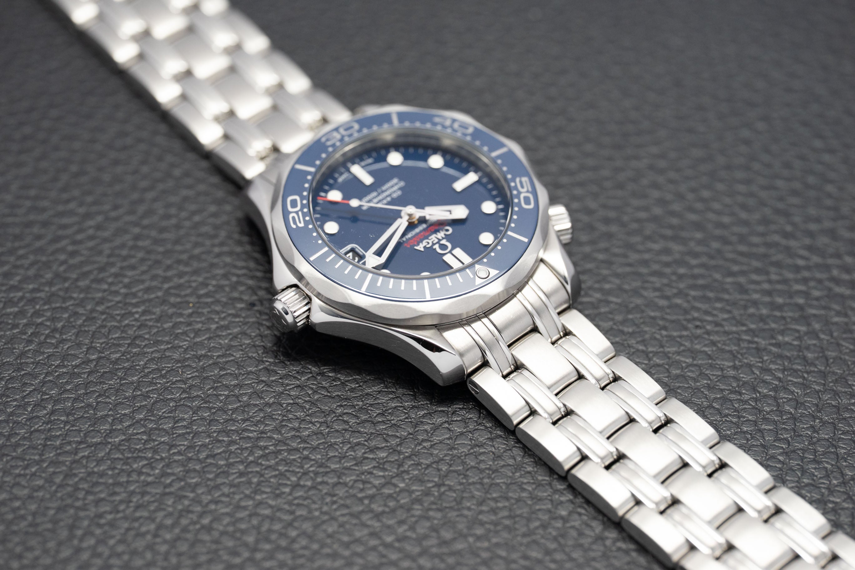 Omega Seamaster Diver 300 212.30.36.20.03.001 Fullset 2021 Box+Papers