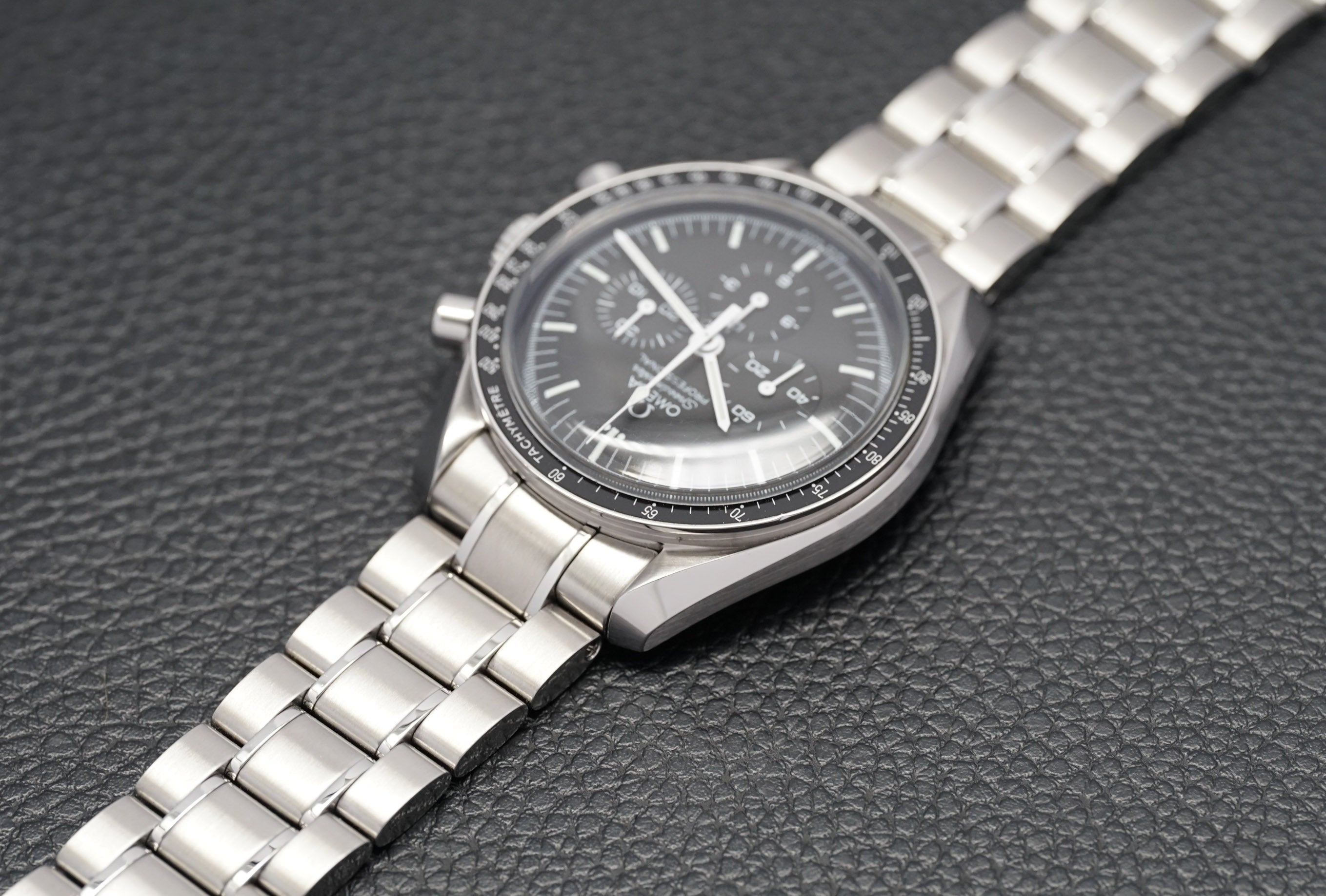 Omega Speedmaster Moonwatch 311.30.42.30.01.005 Fullset 2022 Box+Papers