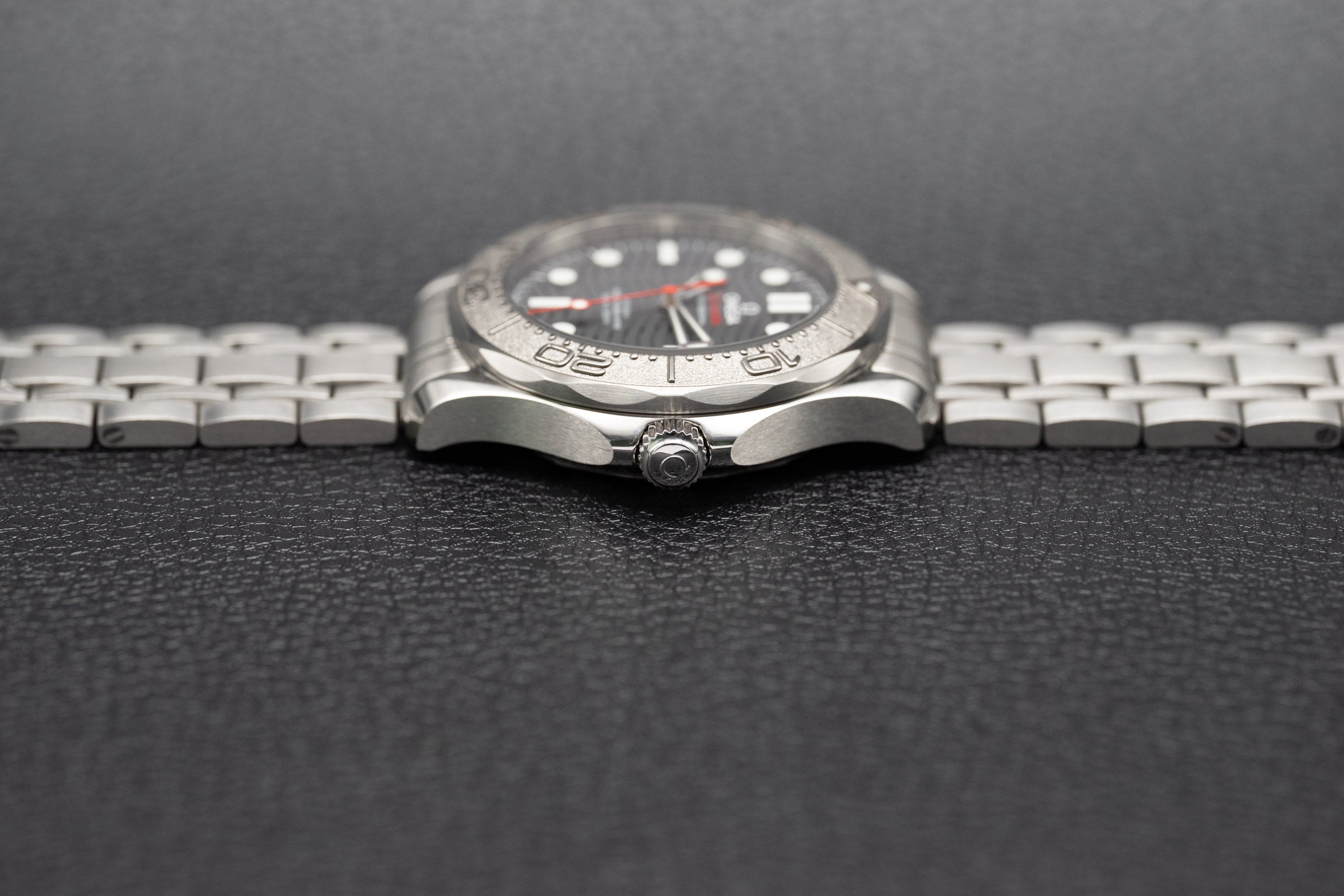 Omega Seamaster Diver 300 210.30.42.20.01.002 Fullset Box+Papers
