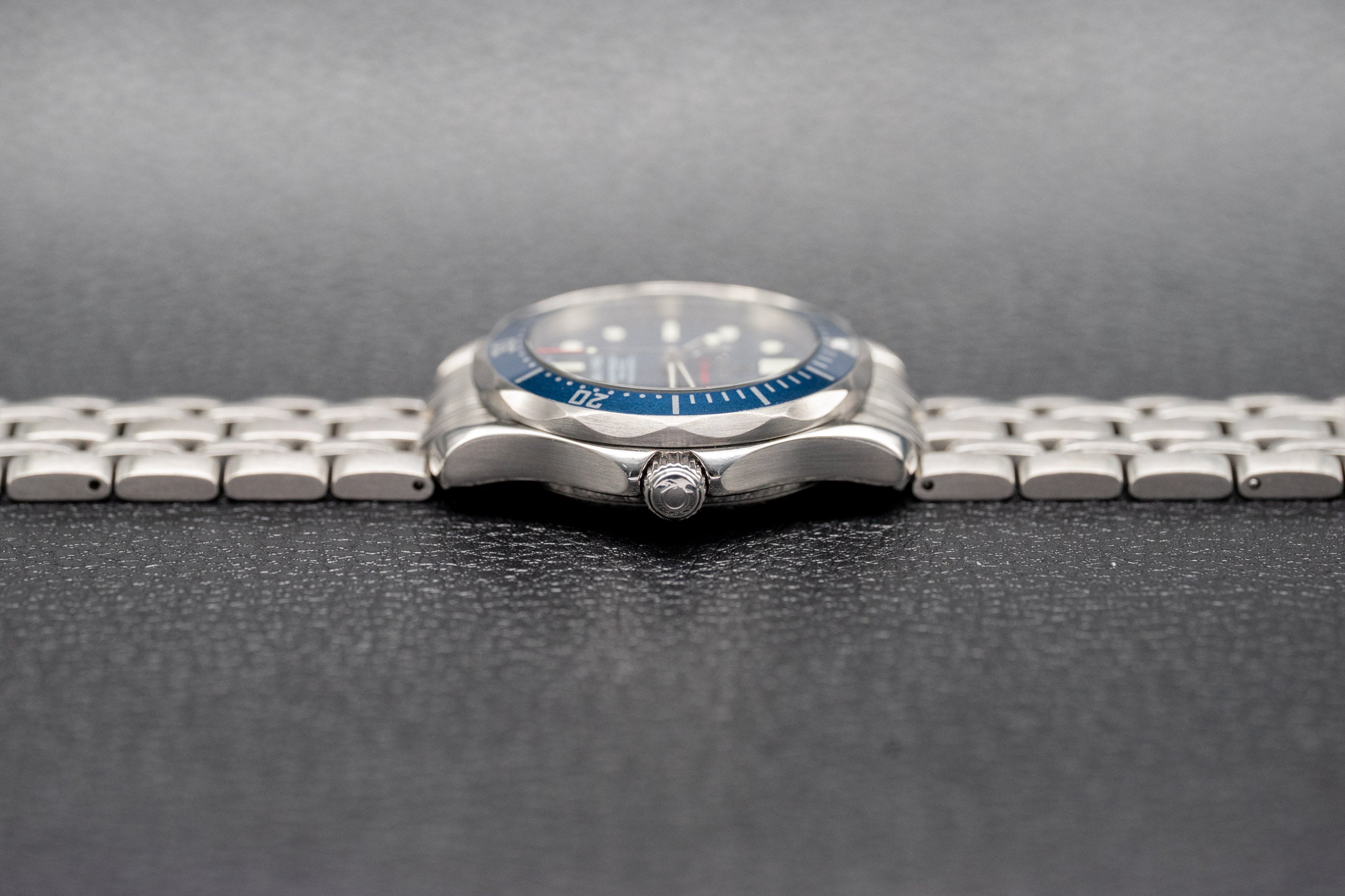 Omega Seamaster Diver 2222.80 Blue Dial 2010
