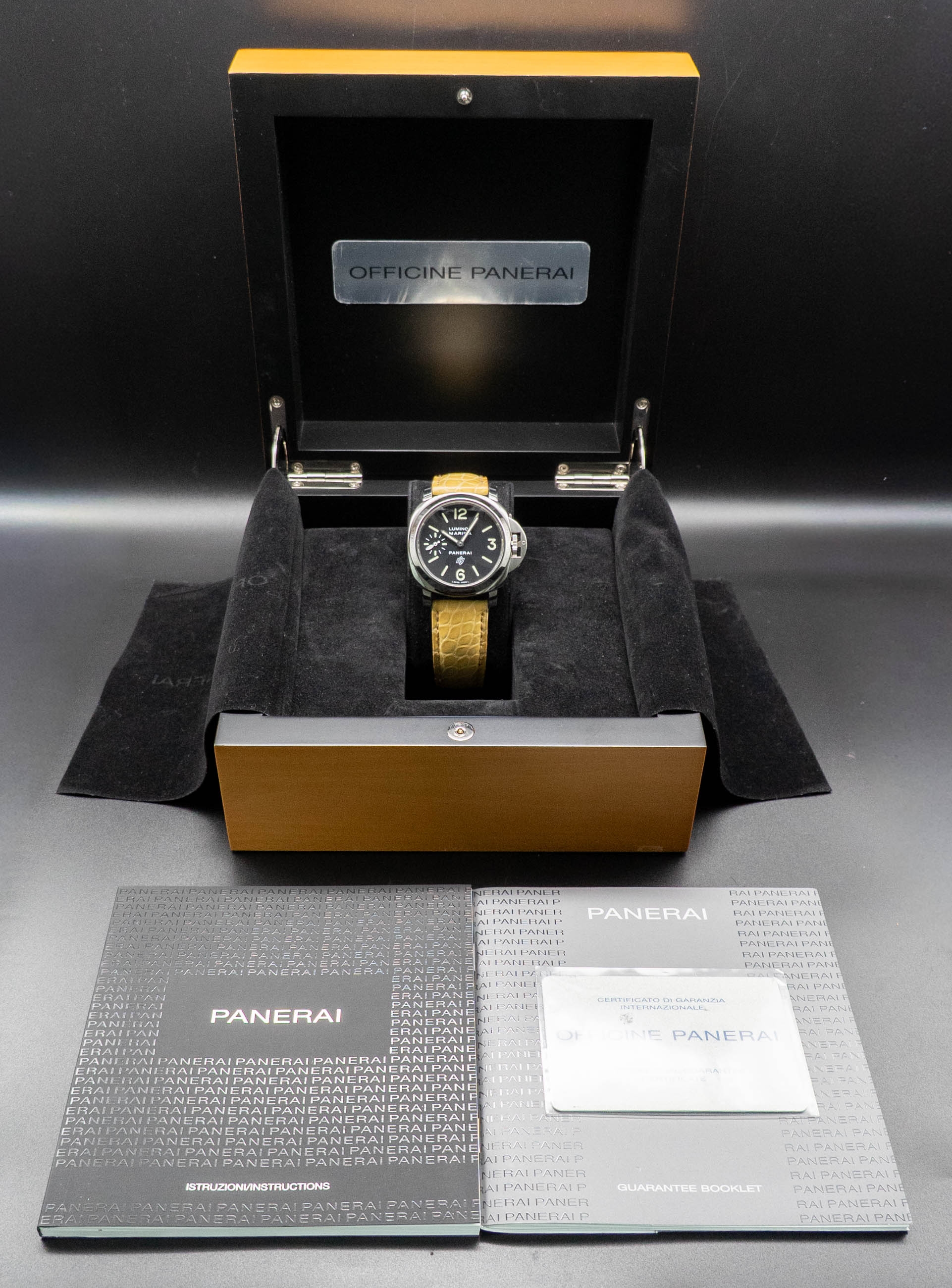 Panerai Luminor Marina PAM00105, lot complet 2016, coffret + papiers