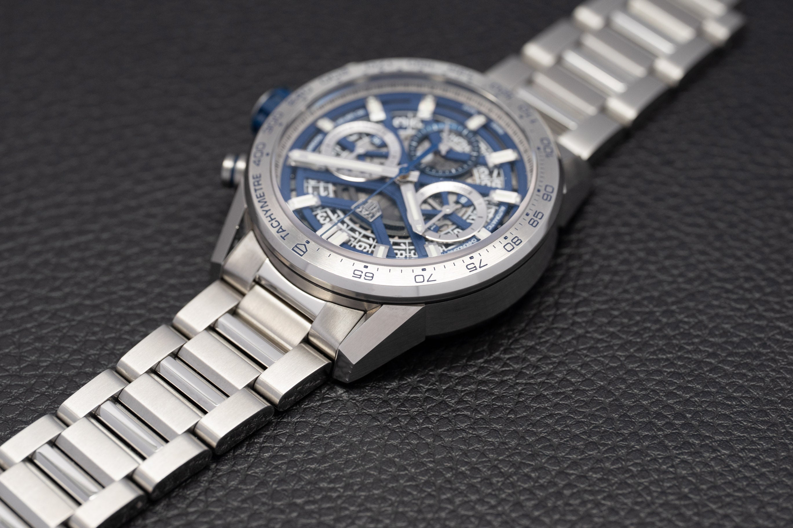 Tag Heuer Carrera CBG2019 Skeleton, juego completo de 2019, caja y documentación