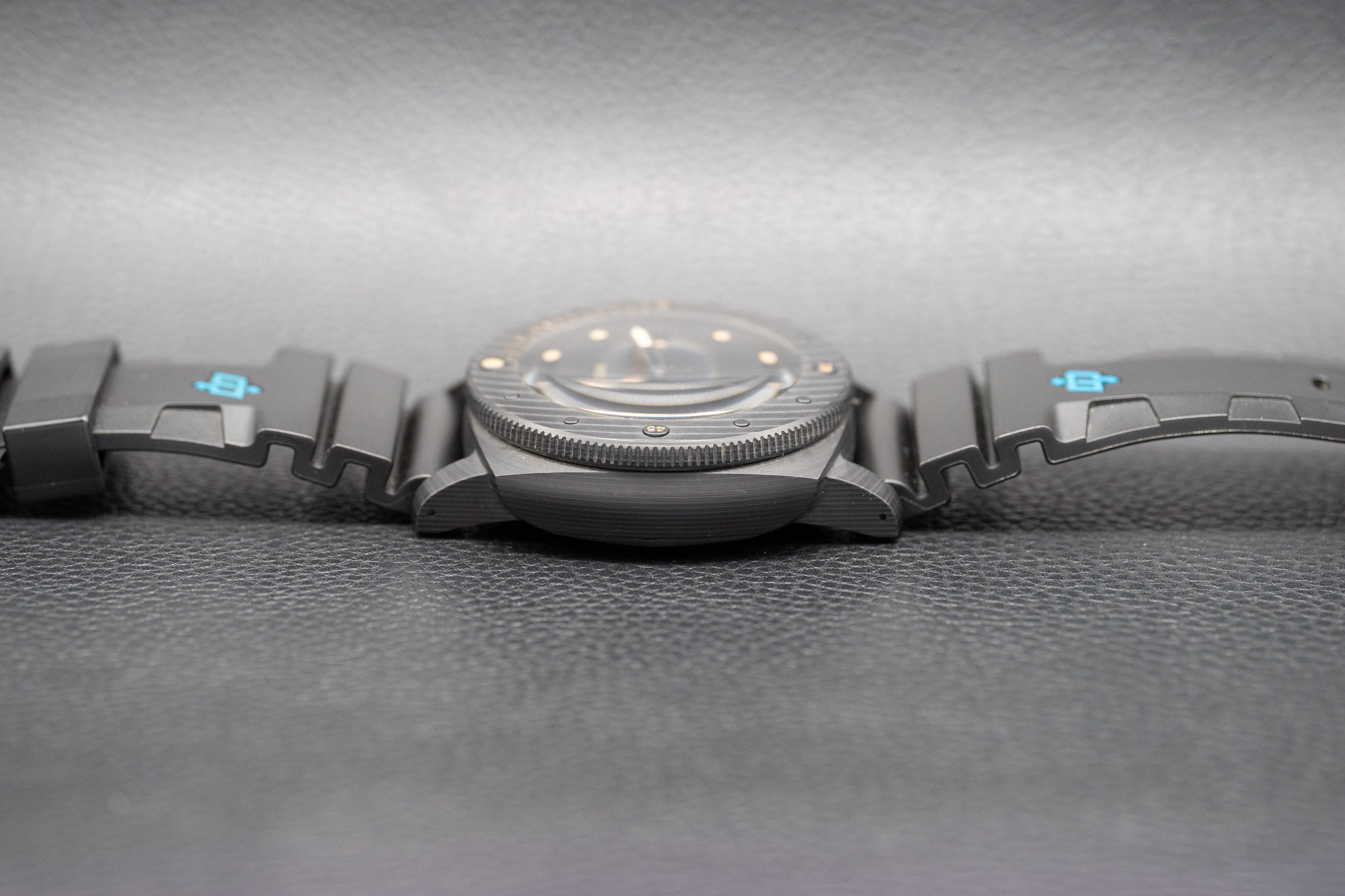 Panerai Luminor Submersible Carbotech PAM00616 Complete Set 2019 Box + Papers