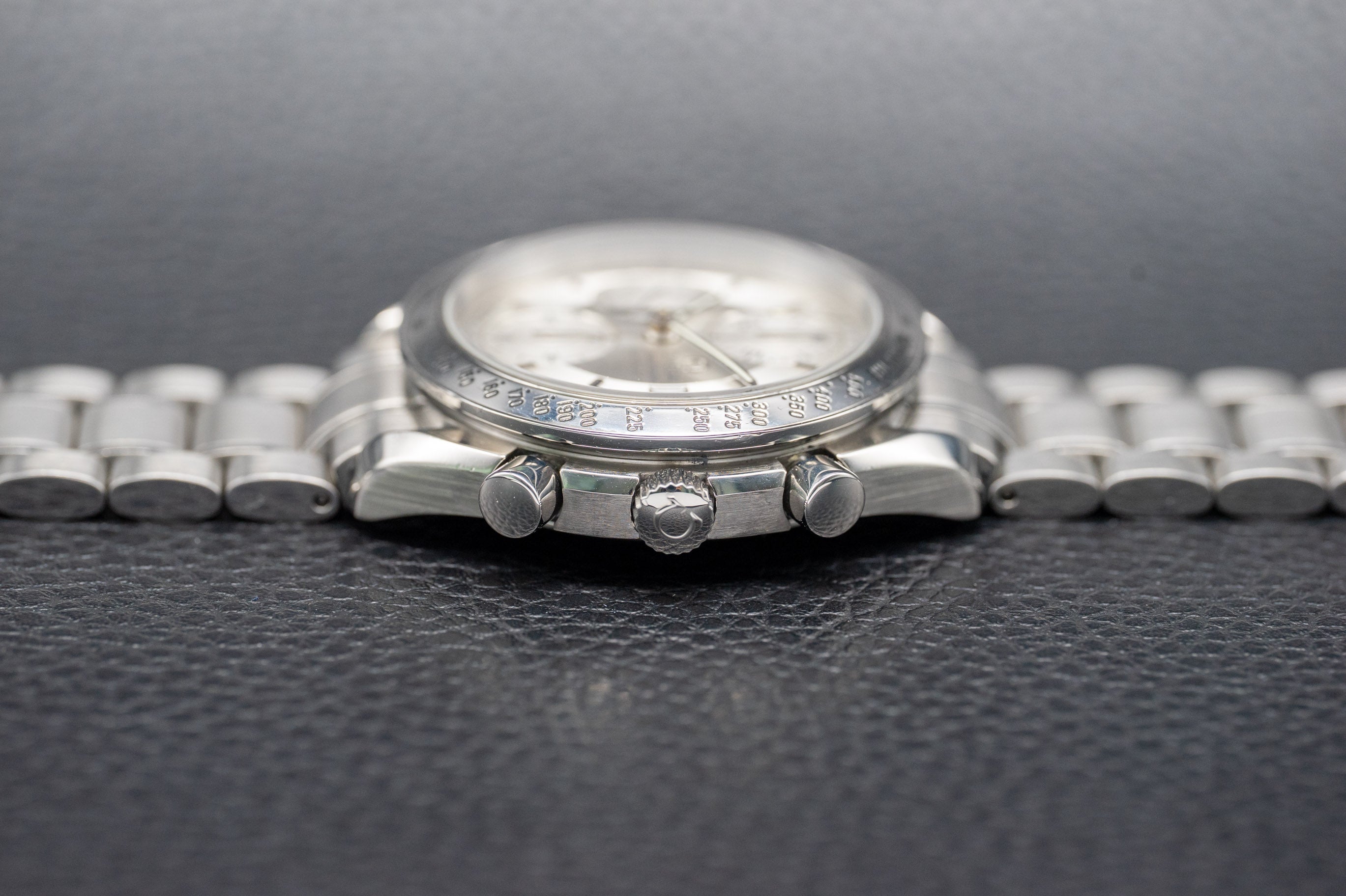 Omega Speedmaster Date 3513.30 Complete Set 2005 Box + Papers