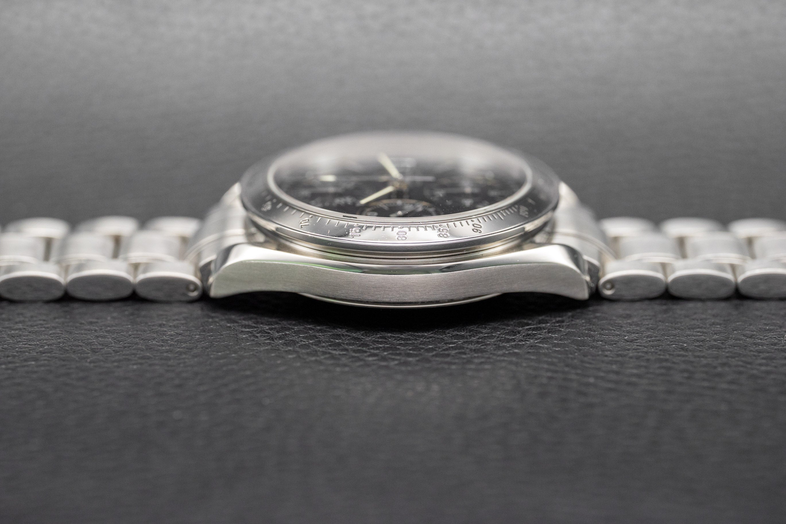 Omega Speedmaster Date 3513.50, ensemble complet de 2006, coffret et papiers