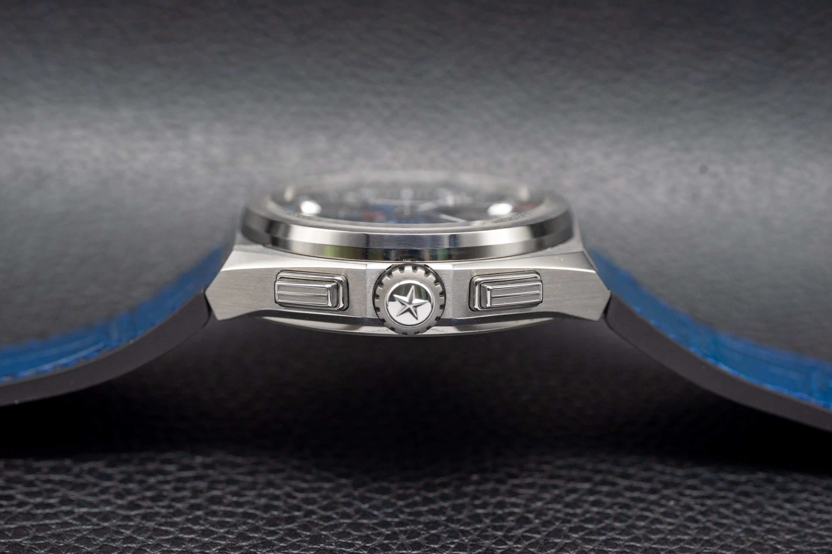Zenith Defy El Primero 21 95.9002.9004/78.R584 Ensemble complet 2018, coffret et papiers