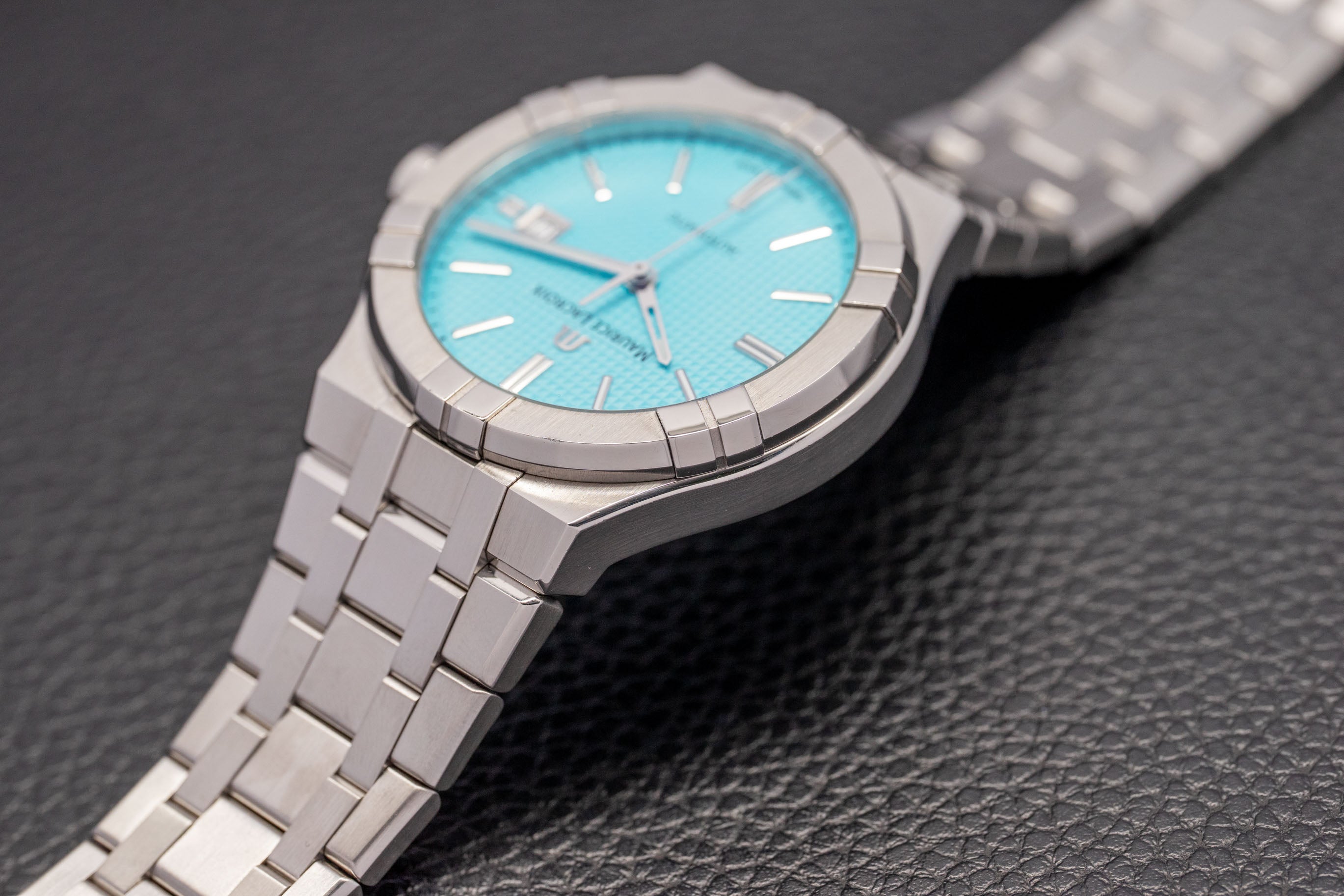 Maurice Lacroix Aikon Automatic AI6008 Summer Edition Turquoise 2024 Box