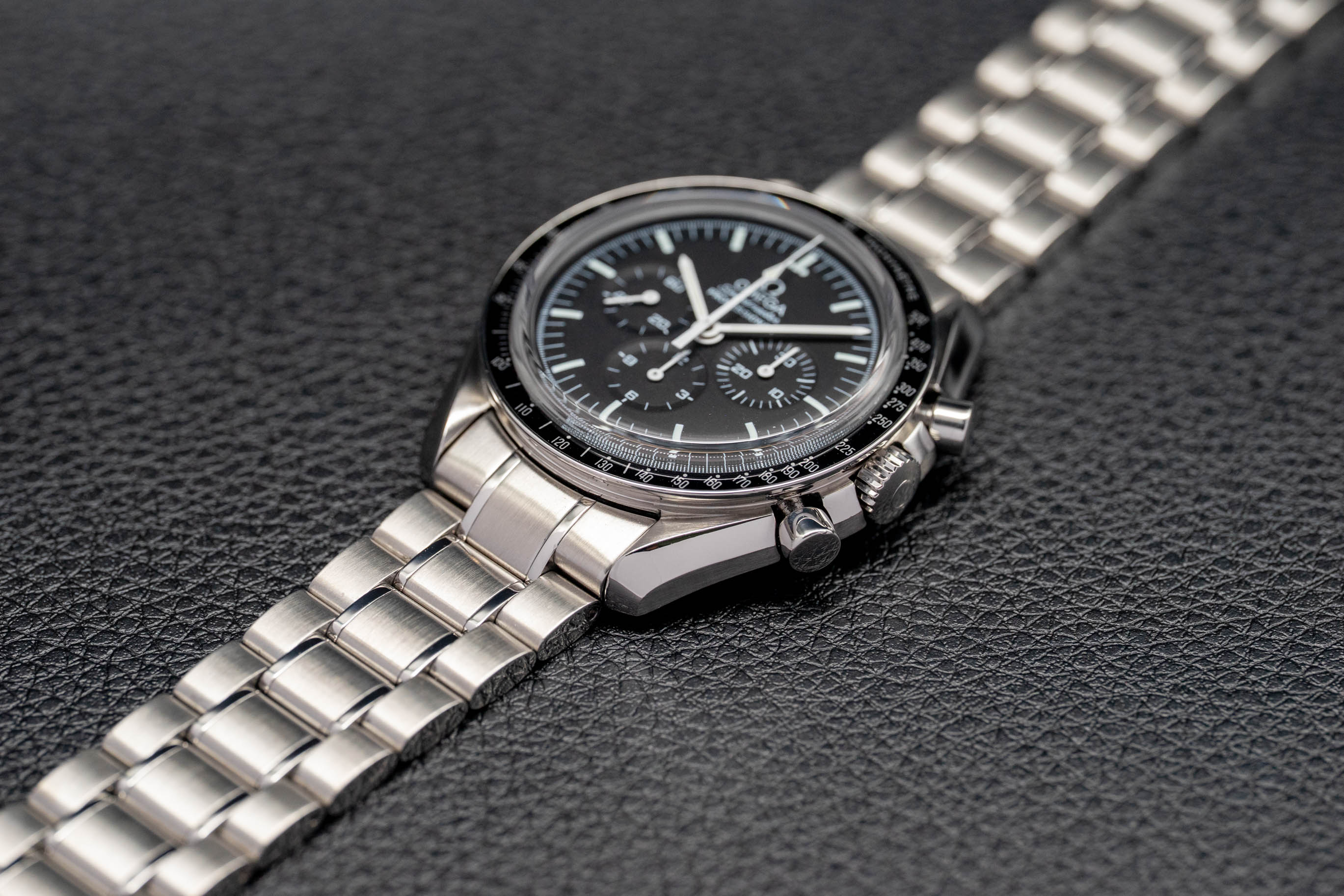 Omega Speedmaster Professional 3573.50 Complete Set 2007 Box + Papers