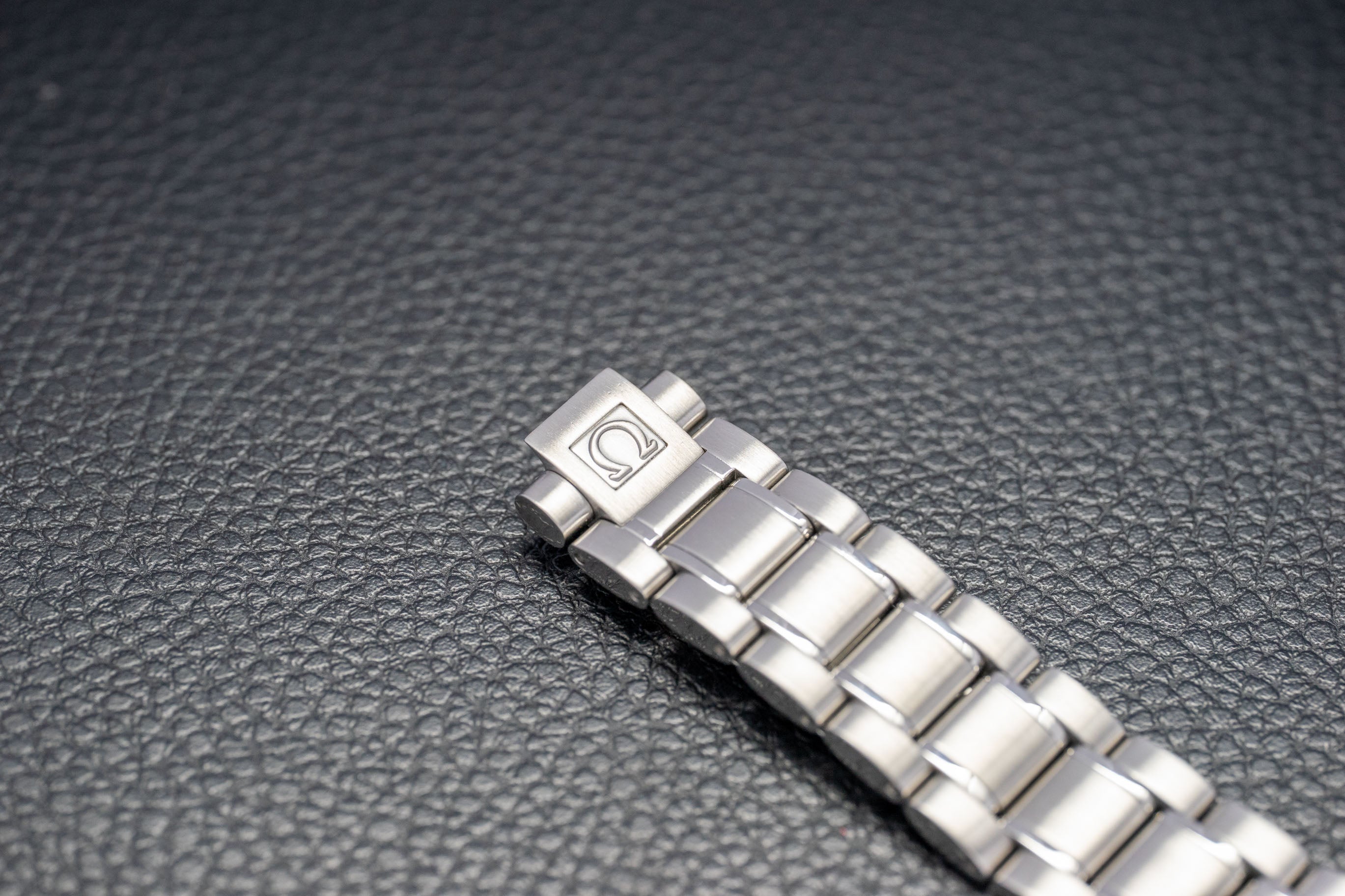 Omega Speedmaster Date 3513.30 Silver Dial 1998