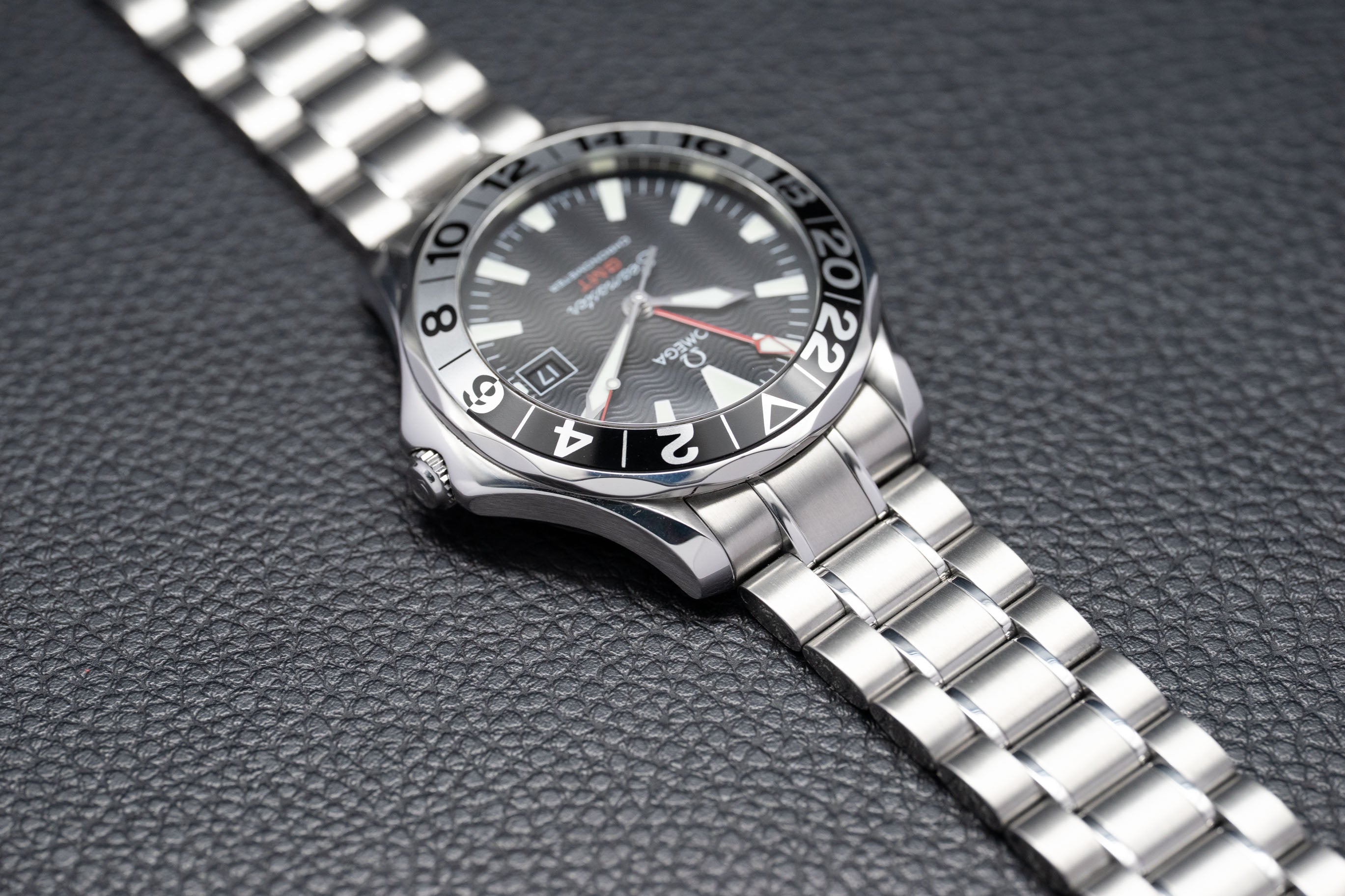 Omega Seamaster GMT 2234.50 con esfera negra, 2006