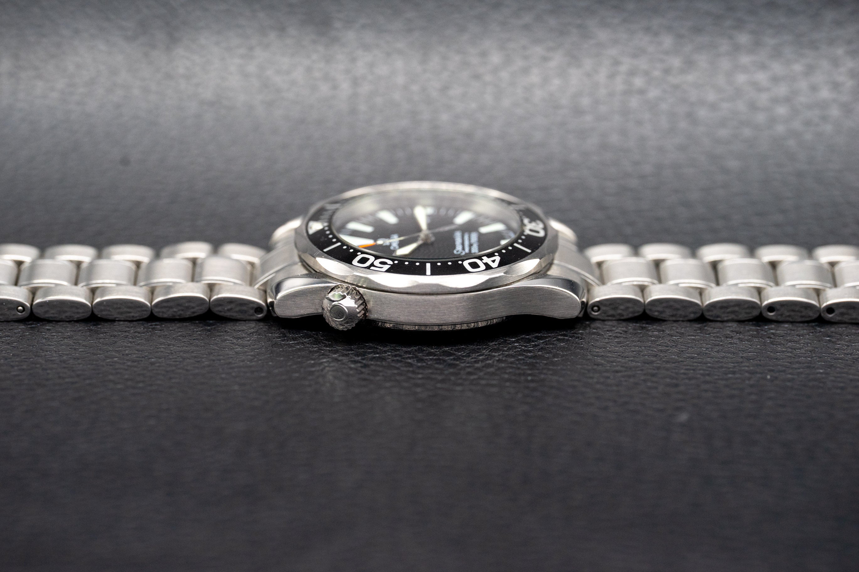 Omega Seamaster 300 2262.50 Complete Set 2001 Box + Papers