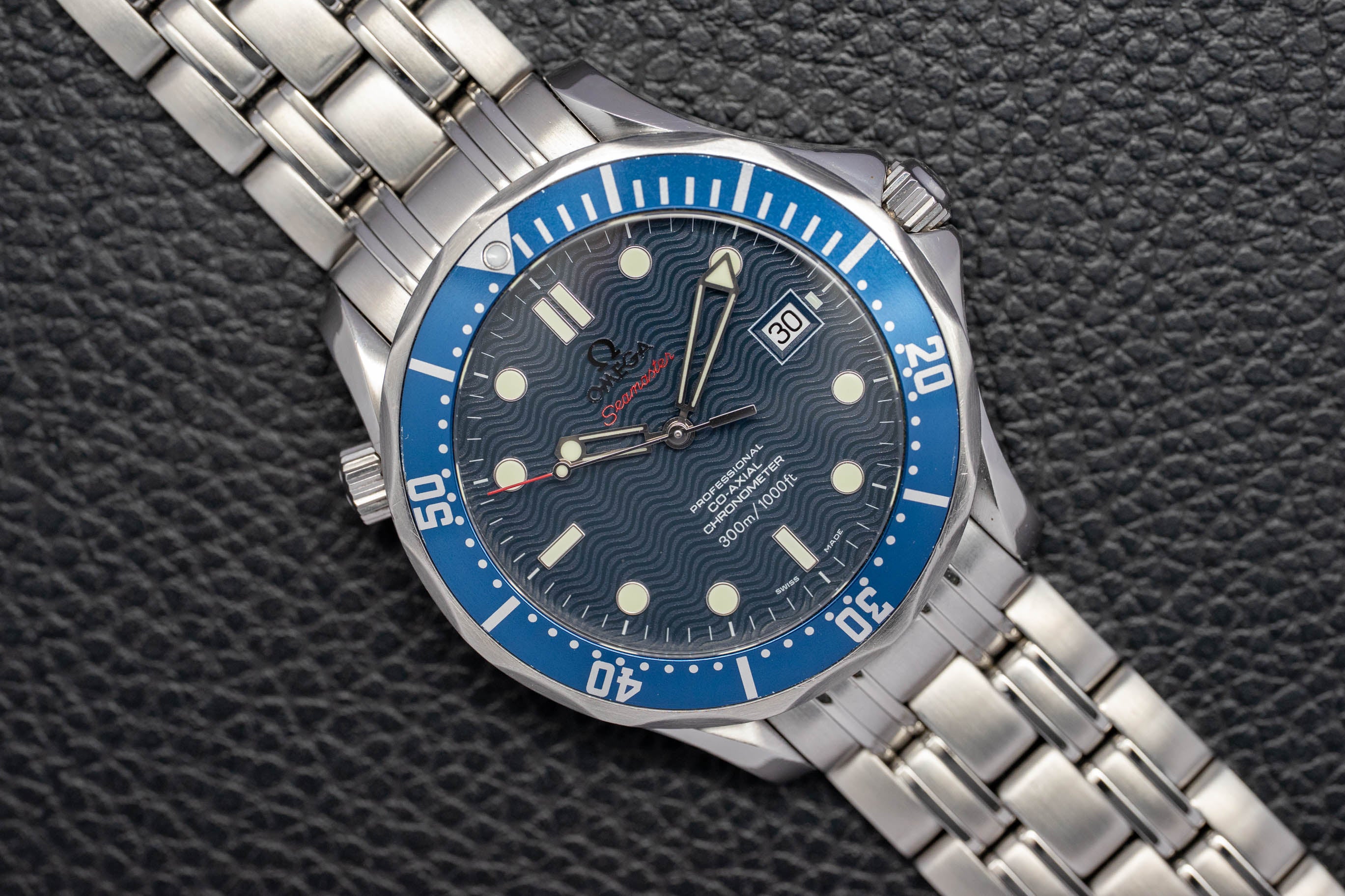 Omega Seamaster Diver 300 2220.80 Complete Set 2011 Box + Papers